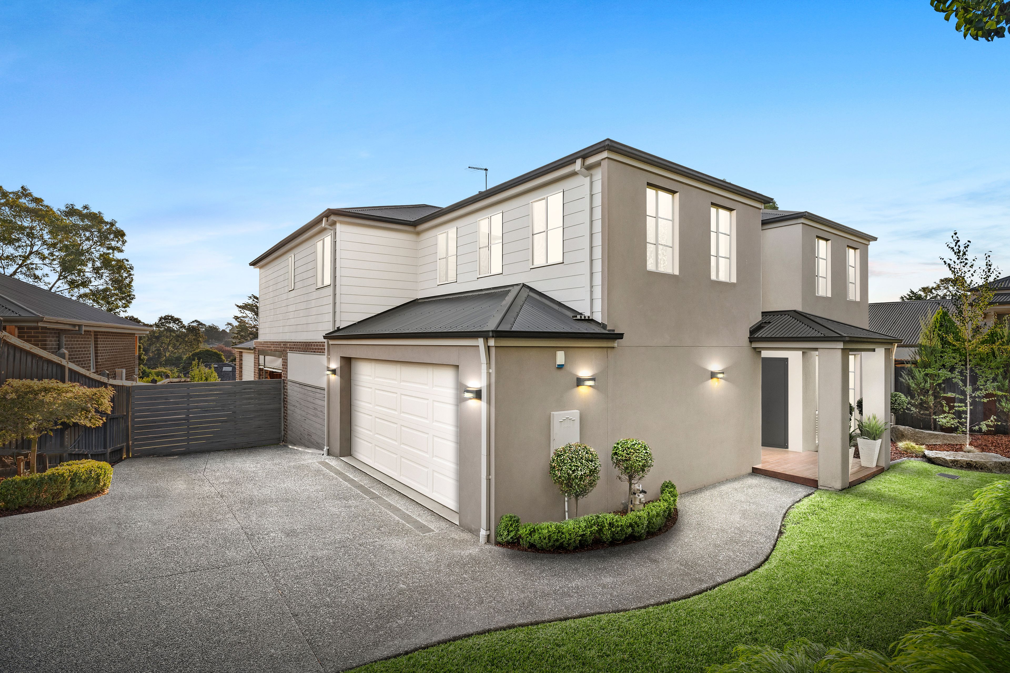23 Tiverton Circuit, Mooroolbark VIC 3138