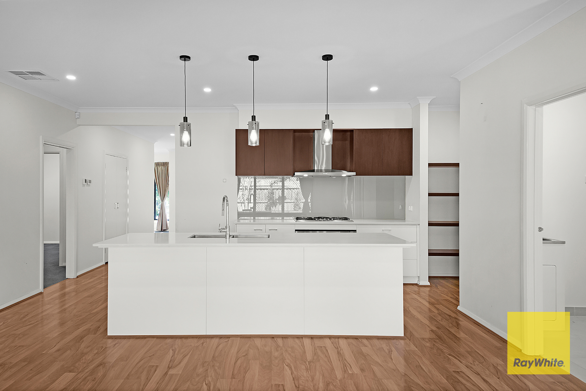 6 Kittyhawk Road — photo 5 of 19