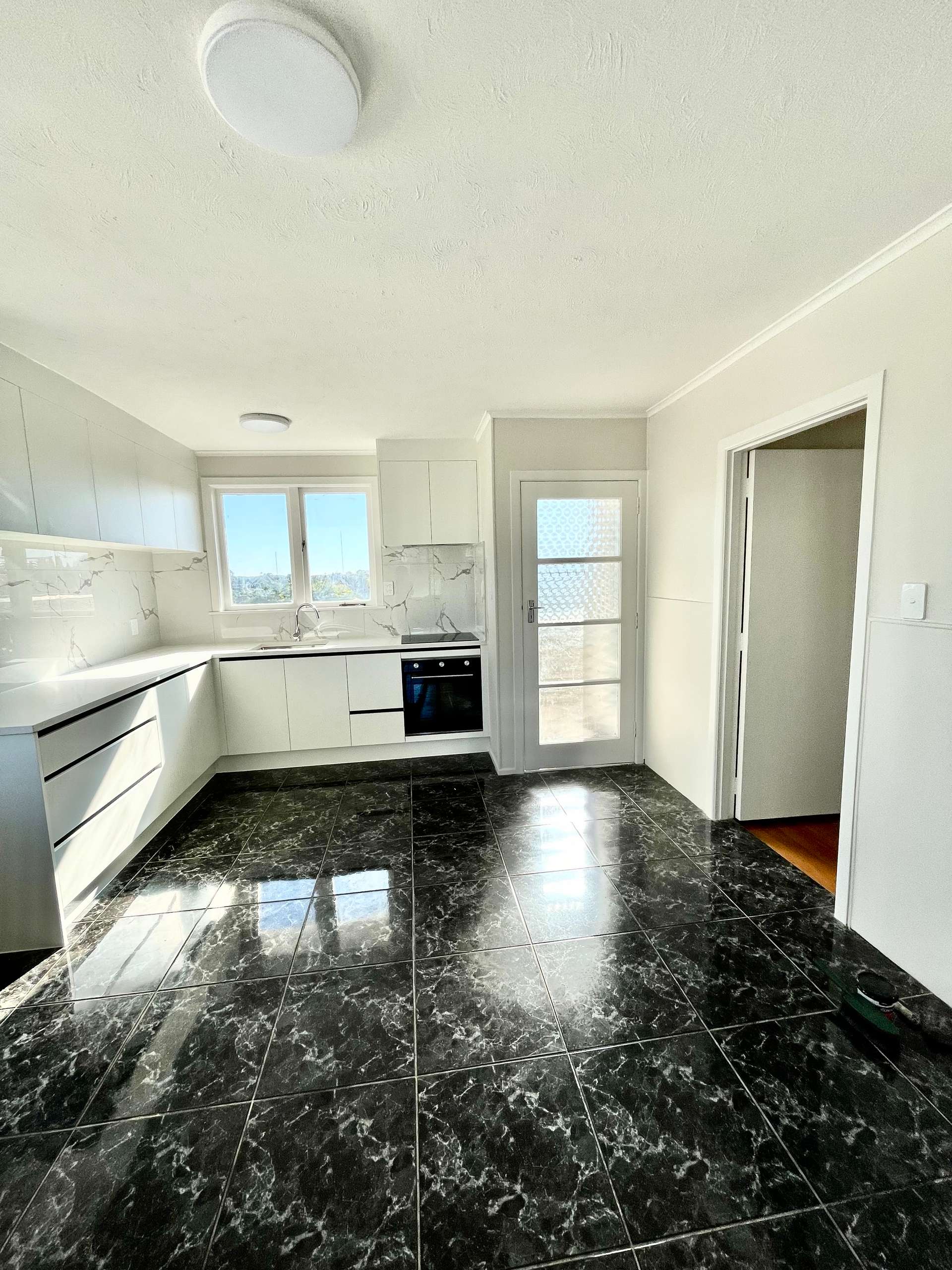 84 Harrington Road photo 5
