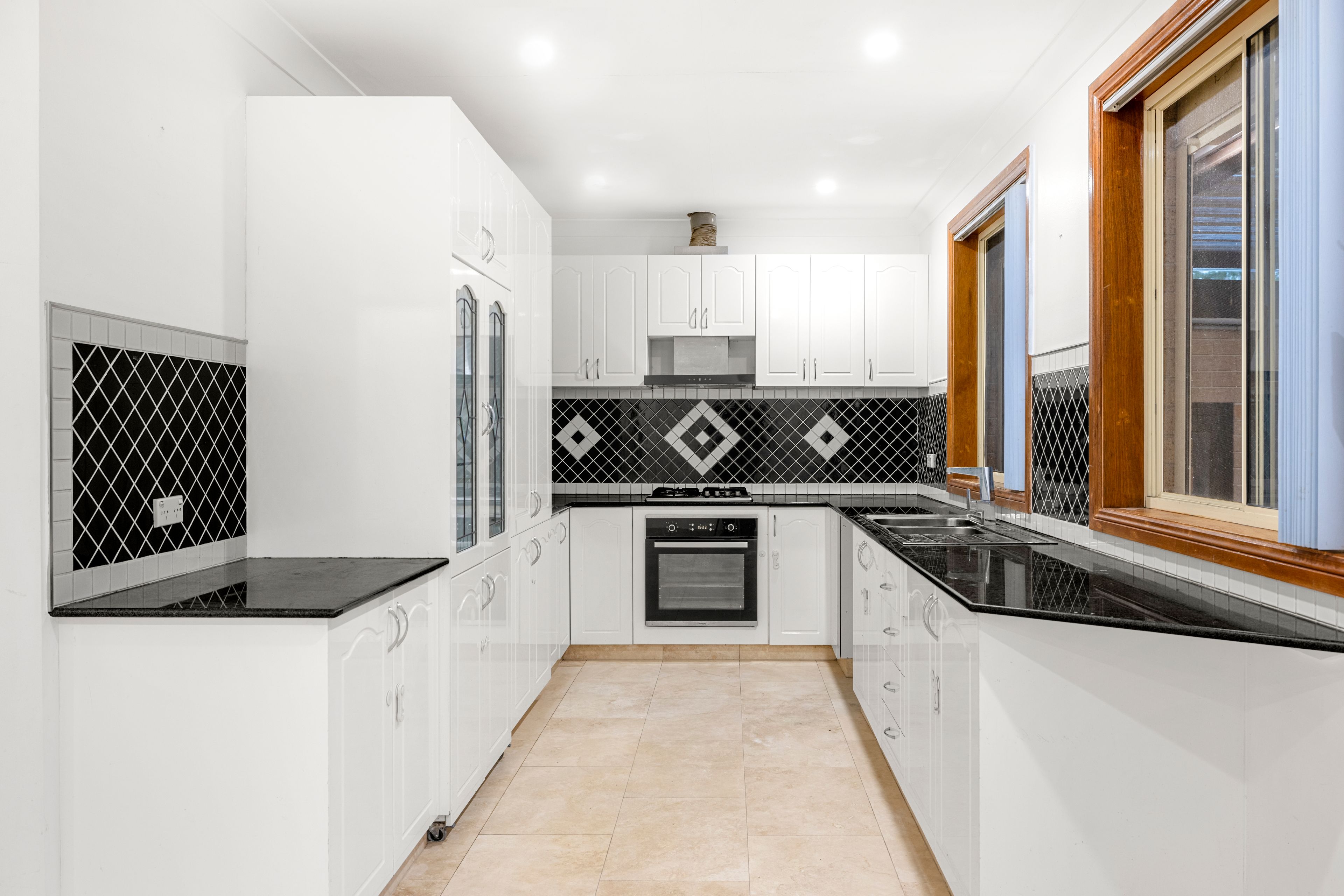 25 Kendee Street, Sadleir, NSW 2168