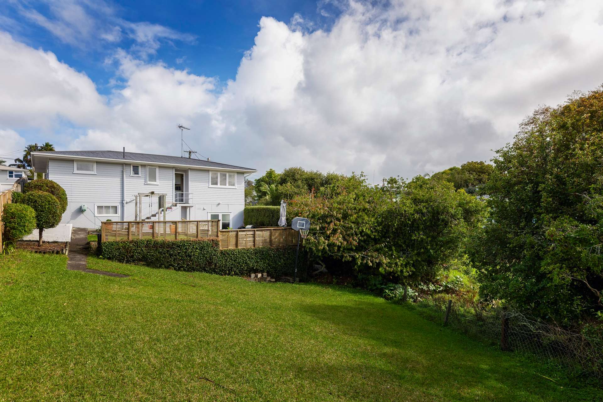 31 Marshall Laing Avenue photo 18