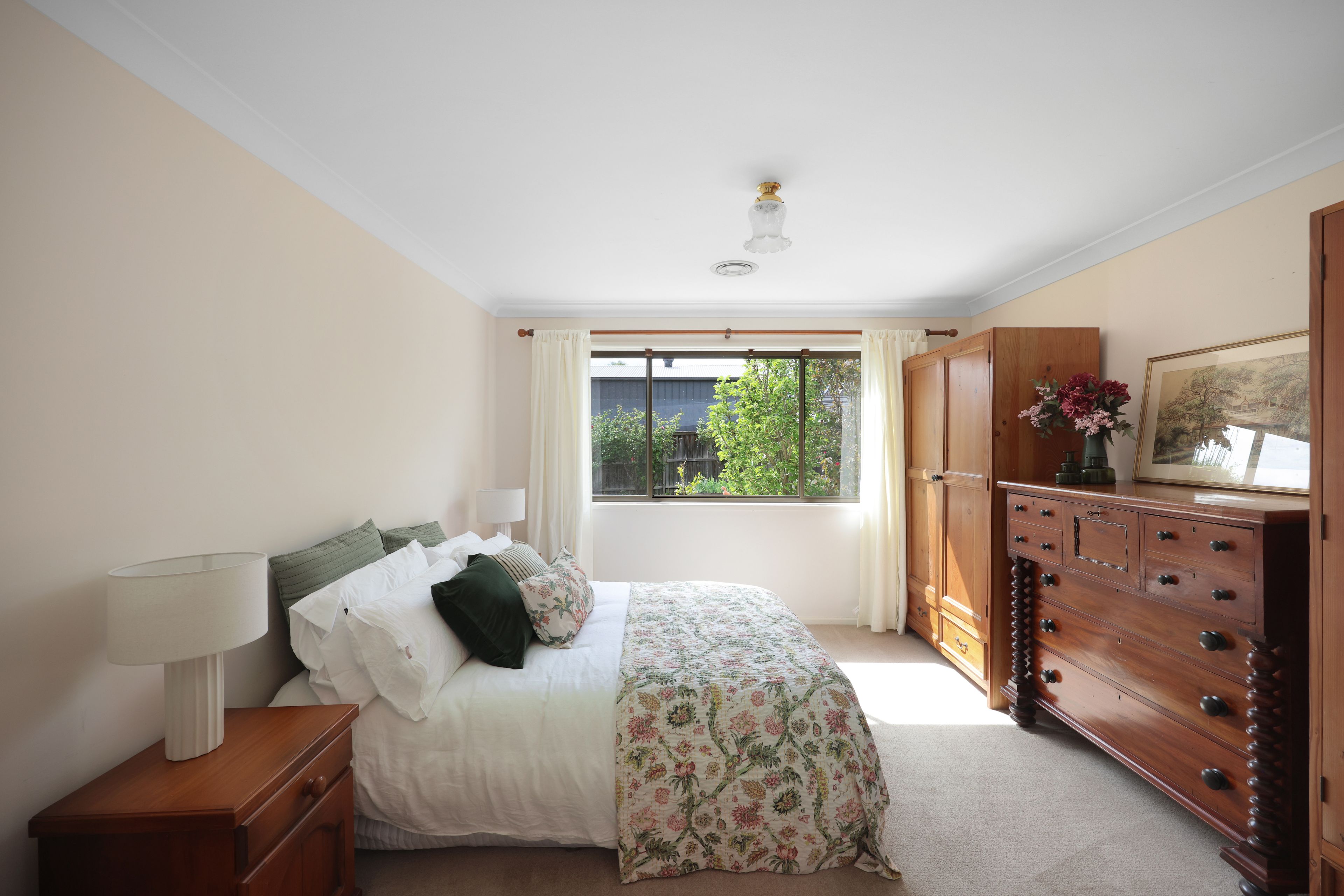 17 Elizabeth Street — photo 5 of 14