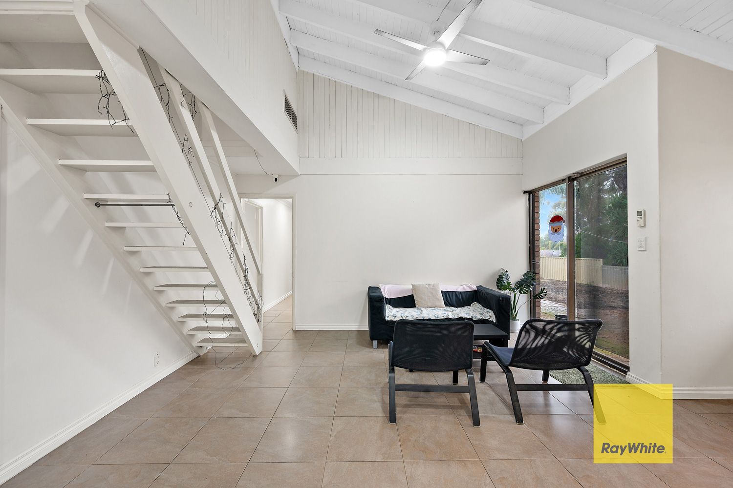 47 Sutherland Drive — photo 4 of 15