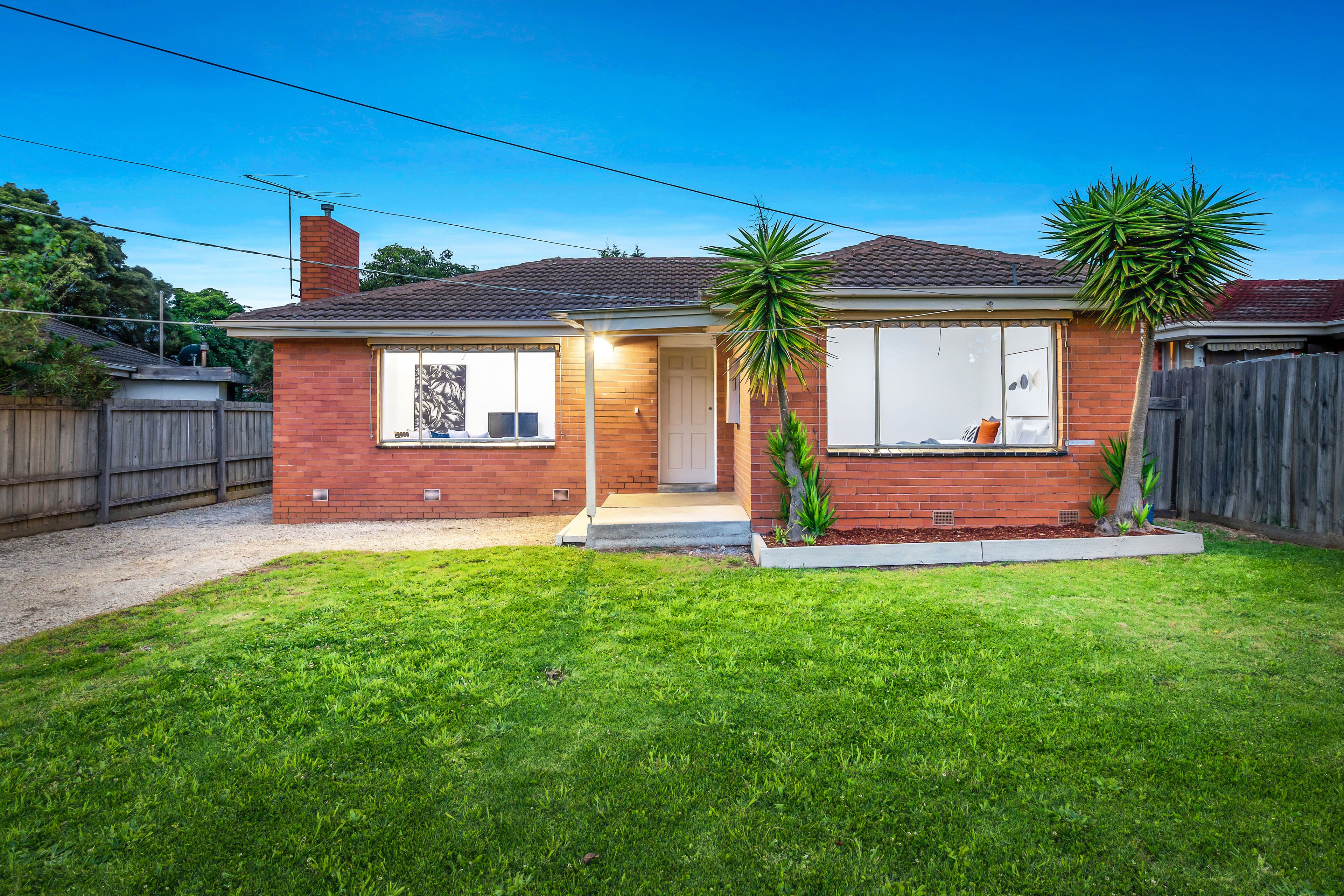 8 Julie Street, Bundoora VIC 3083