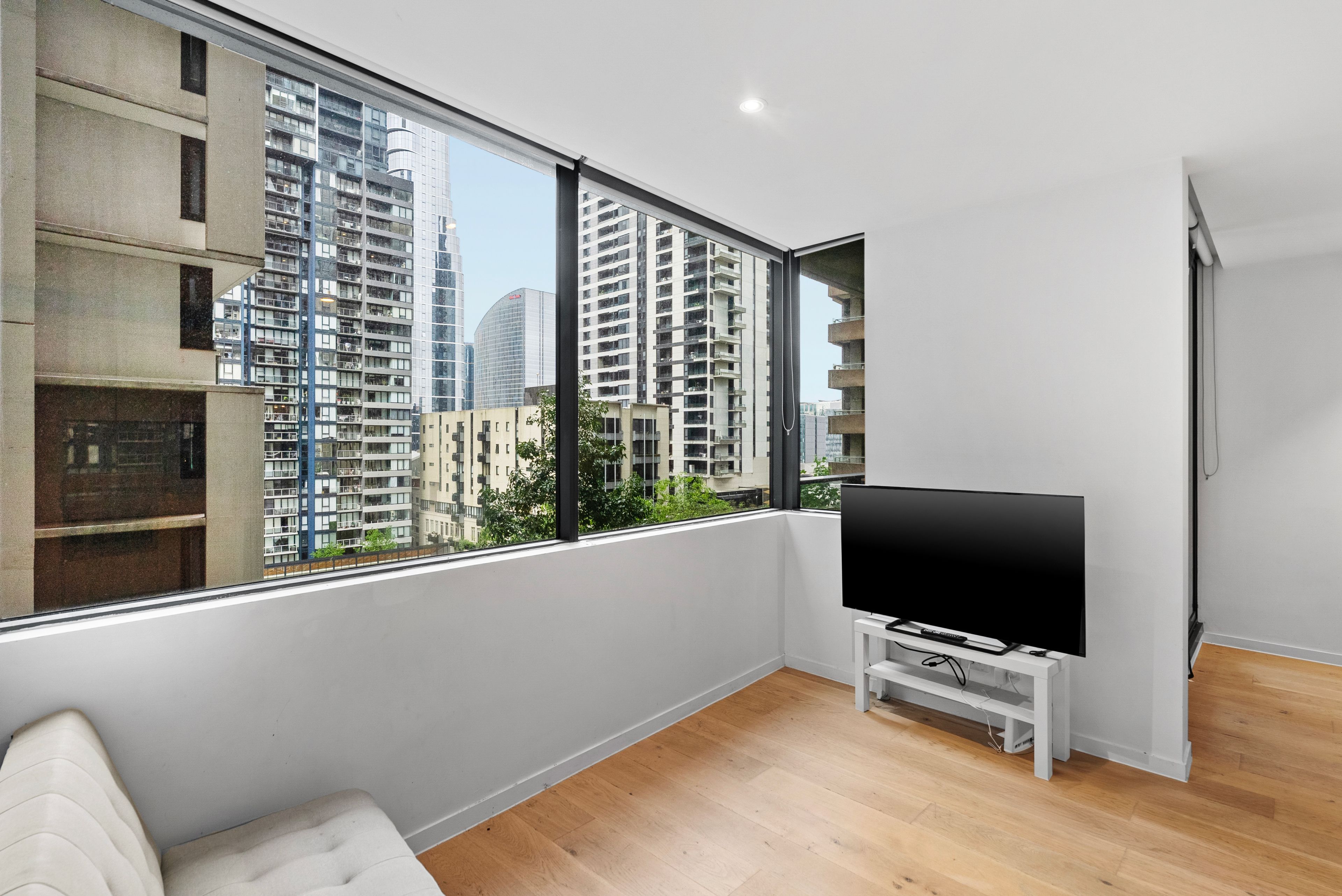902/33 Rose Lane, Melbourne, VIC 3000