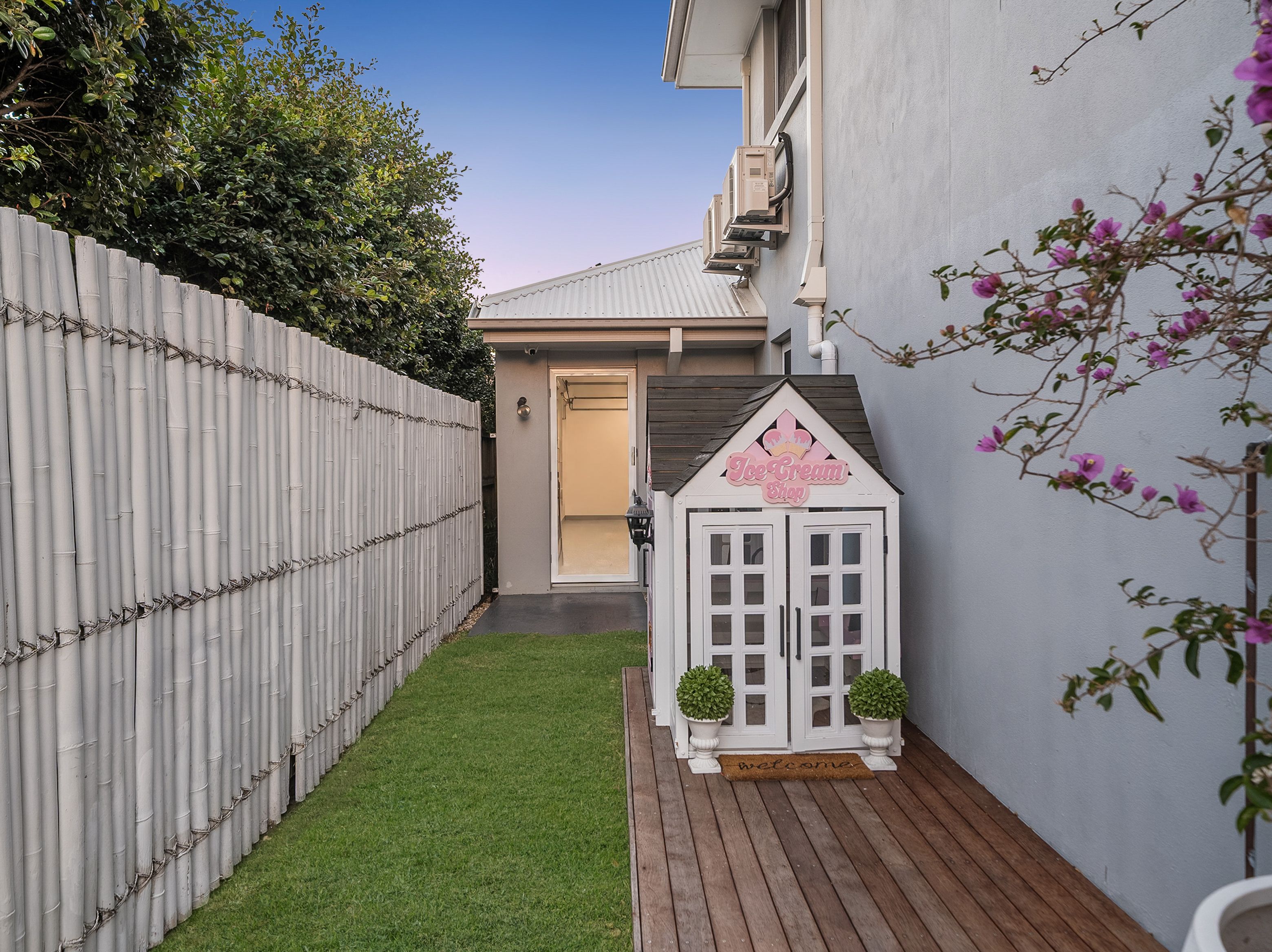 3 Foambark Street — photo 15 of 30