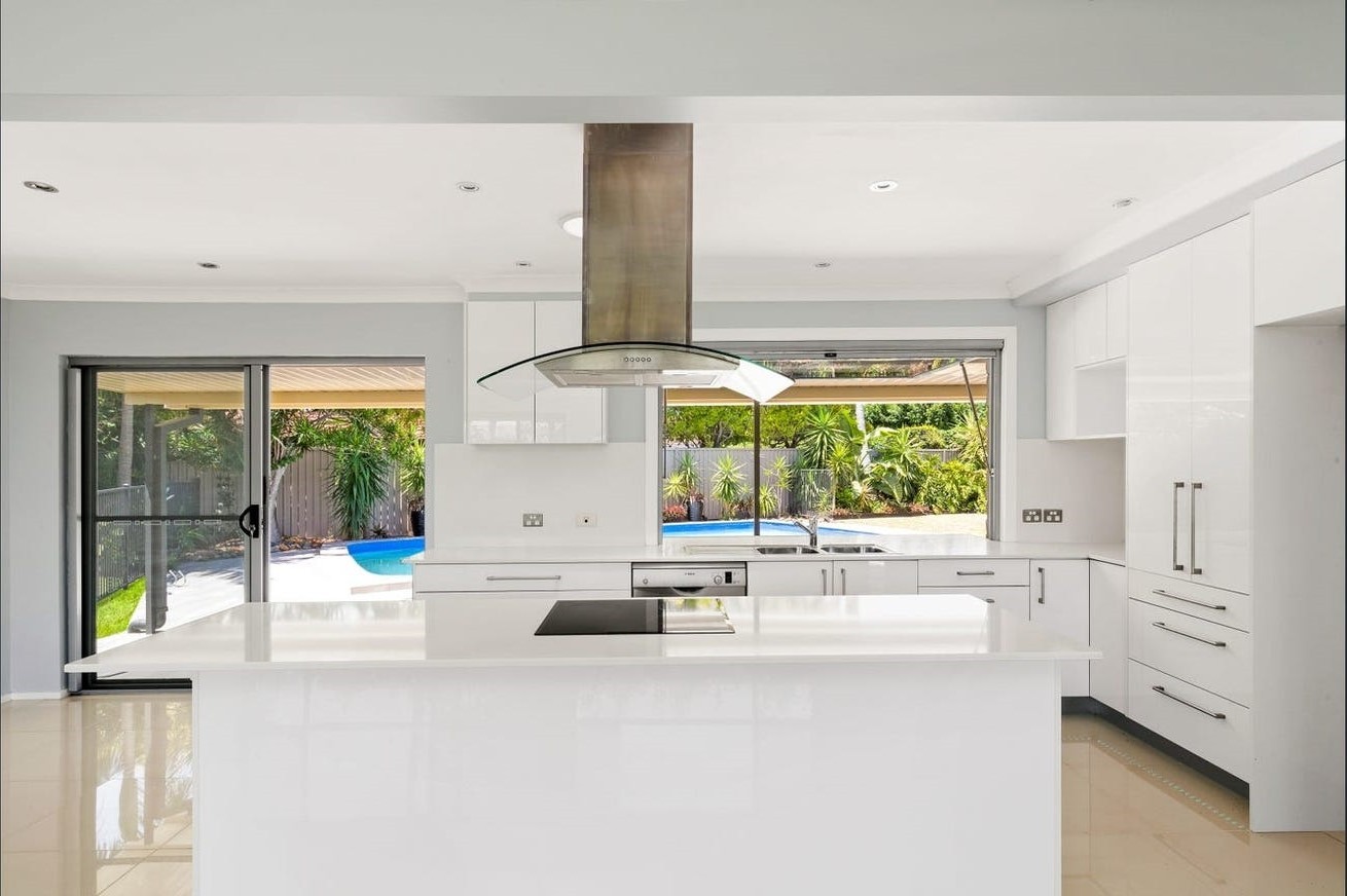 11 Vaucluse Place, Bundall, QLD 4217