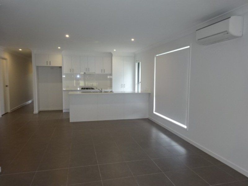 16 Murray Circuit, Upper Coomera, QLD 4209