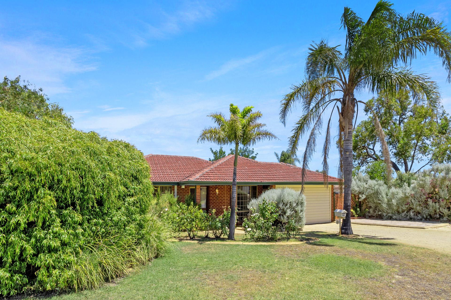 6 Horton Crescent, Marangaroo, WA 6064