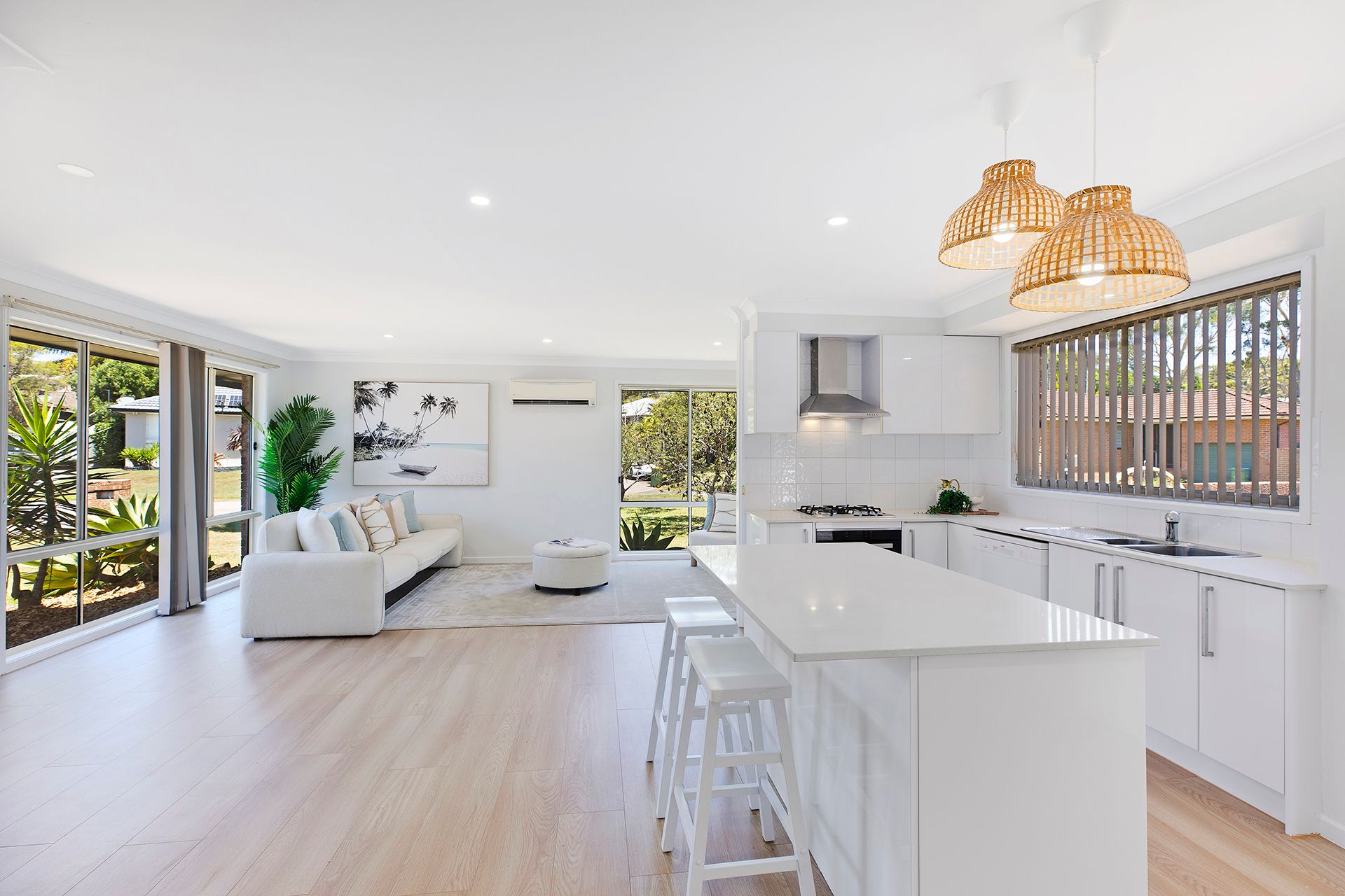 15 Banks Close, Bateau Bay, NSW 2261