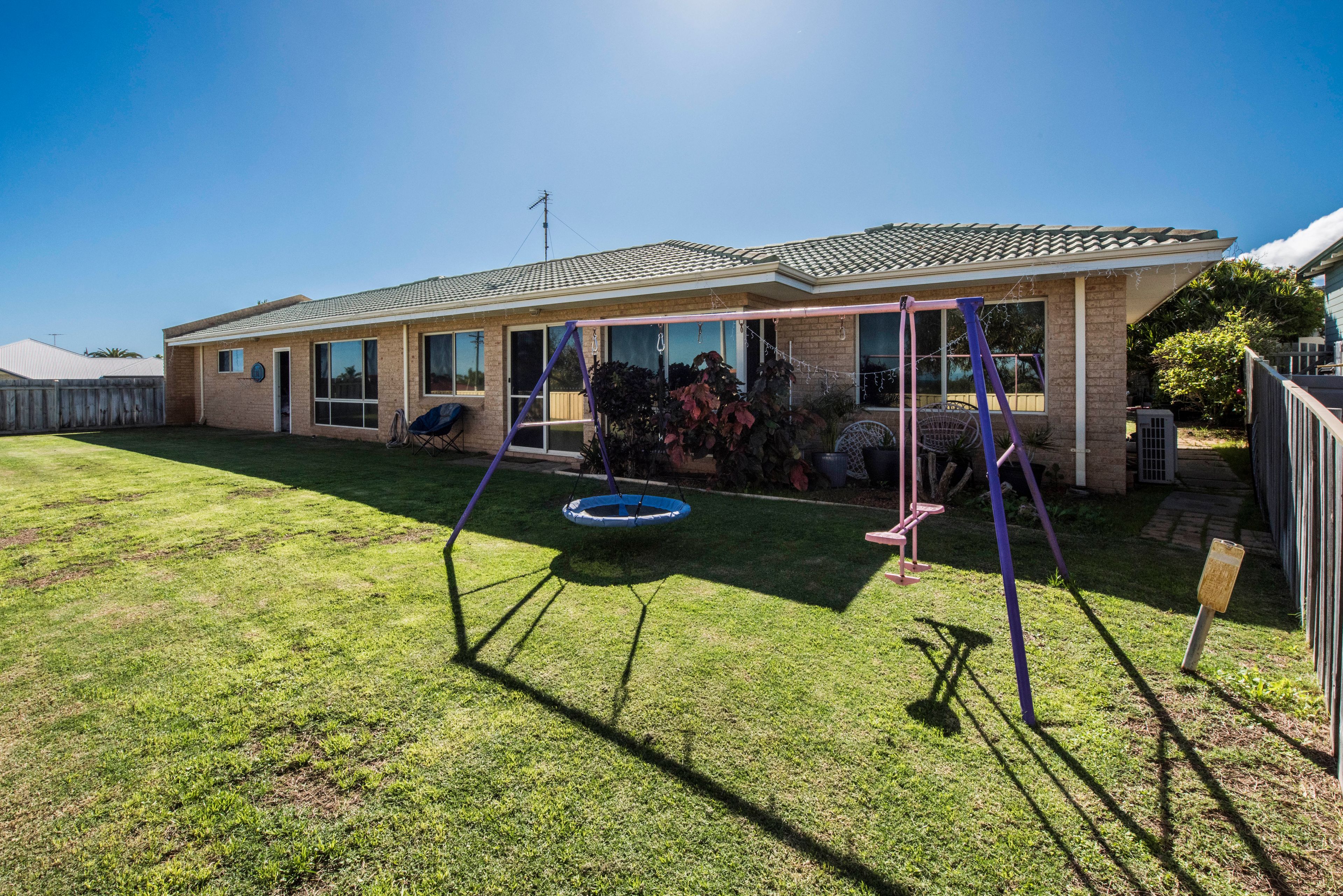 28 Seaview Boulevard, Wandina WA 6530