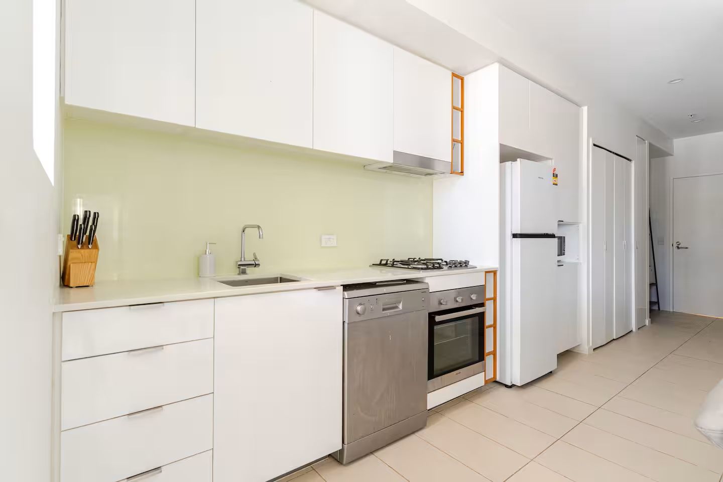 214/66 Manning Street — photo 4 of 18