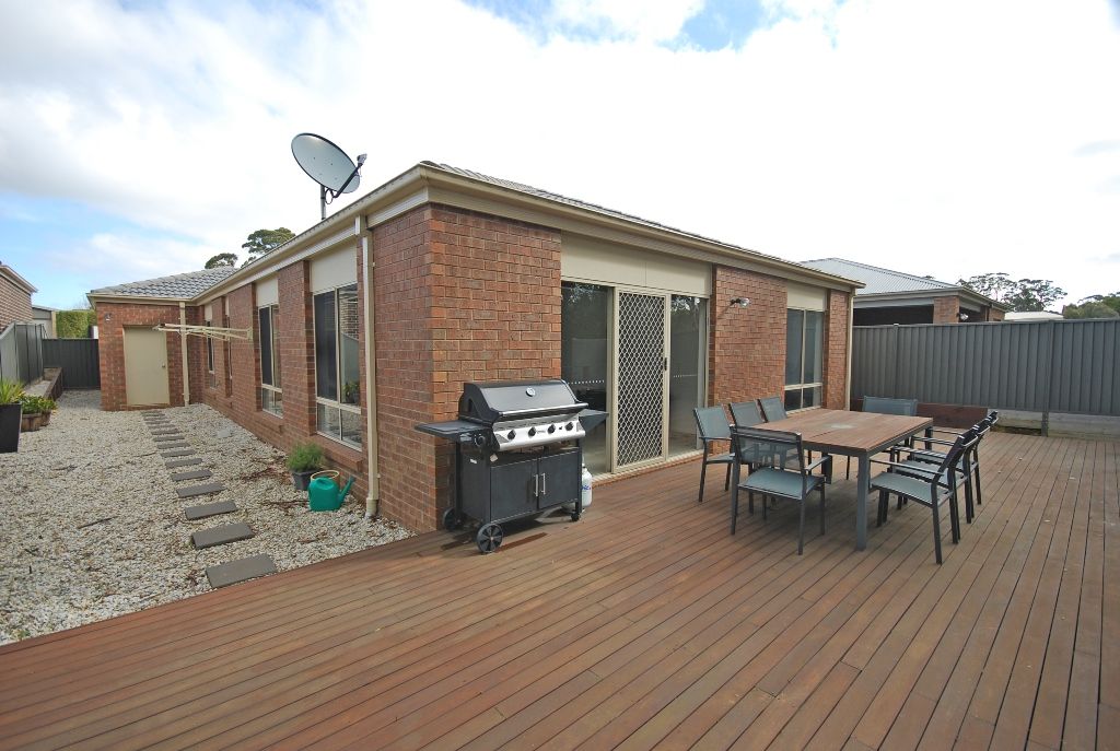 23 St Mirren Drive, Nerrina, VIC 3350