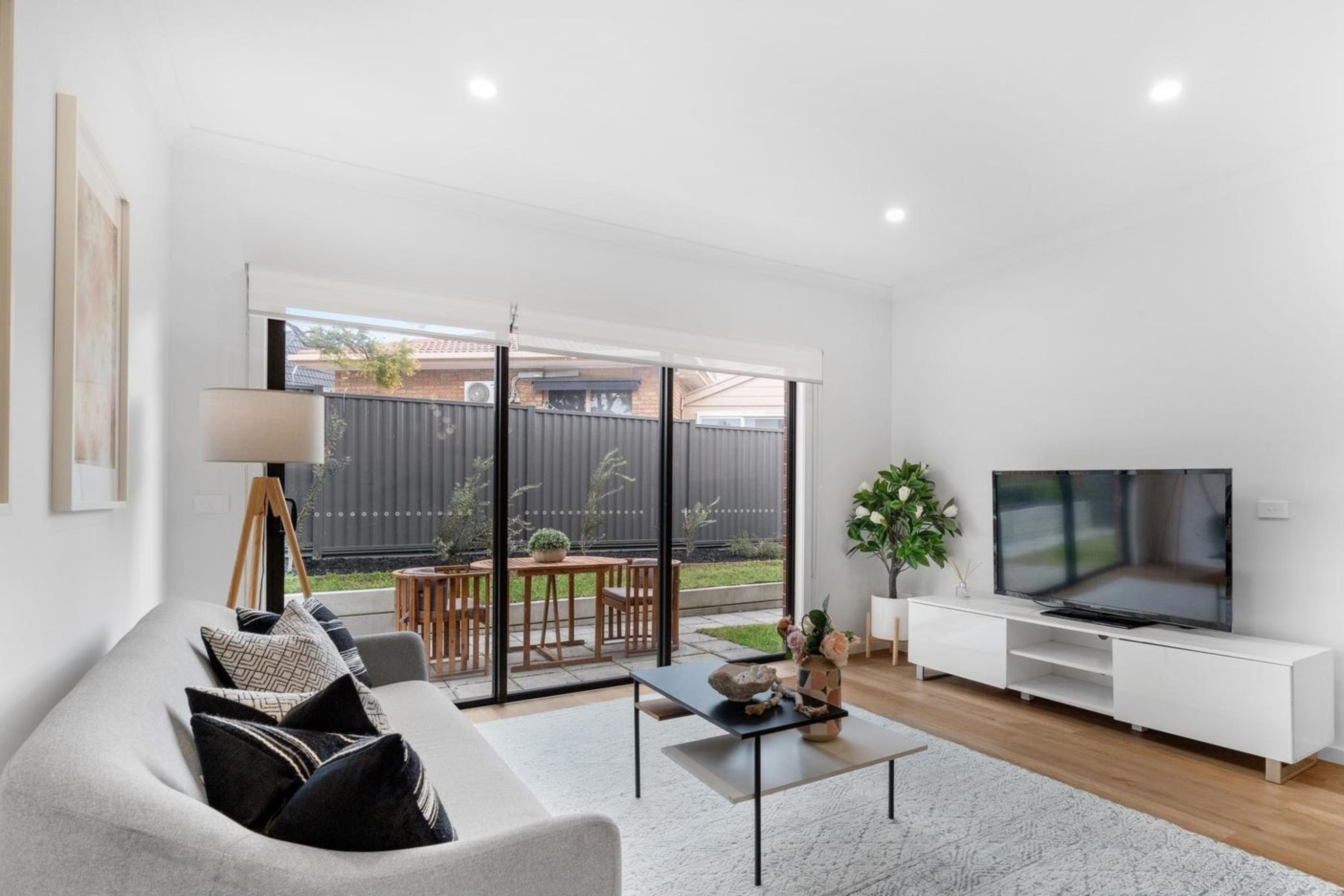2/8 Helpmann Street, Wantirna South, VIC 3152