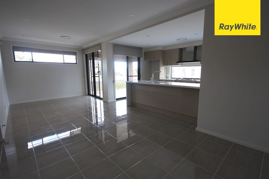 34 Mahoney Drive, Campbelltown, NSW 2560