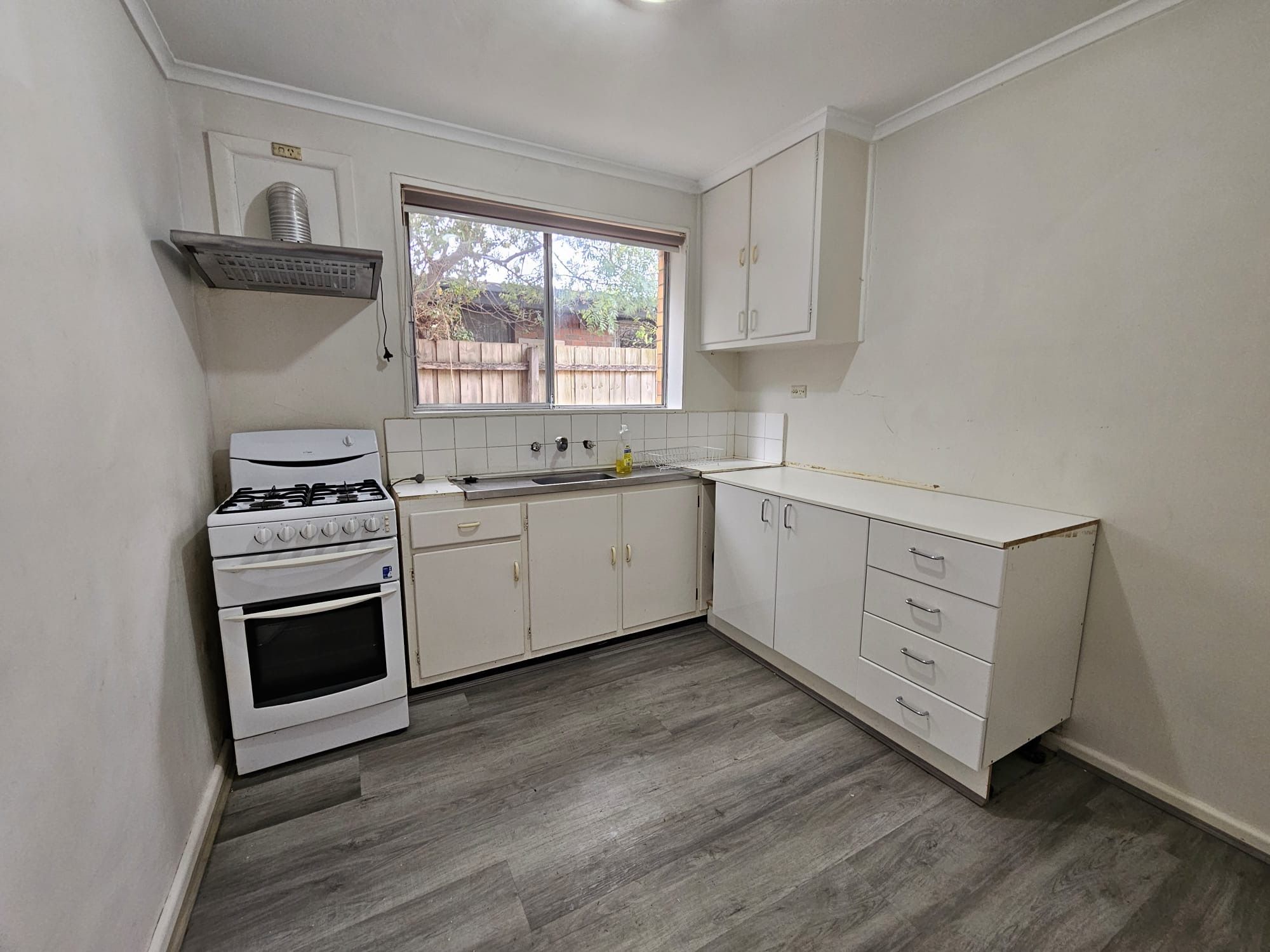 1/2 Paddington Road, Hughesdale, VIC 3166