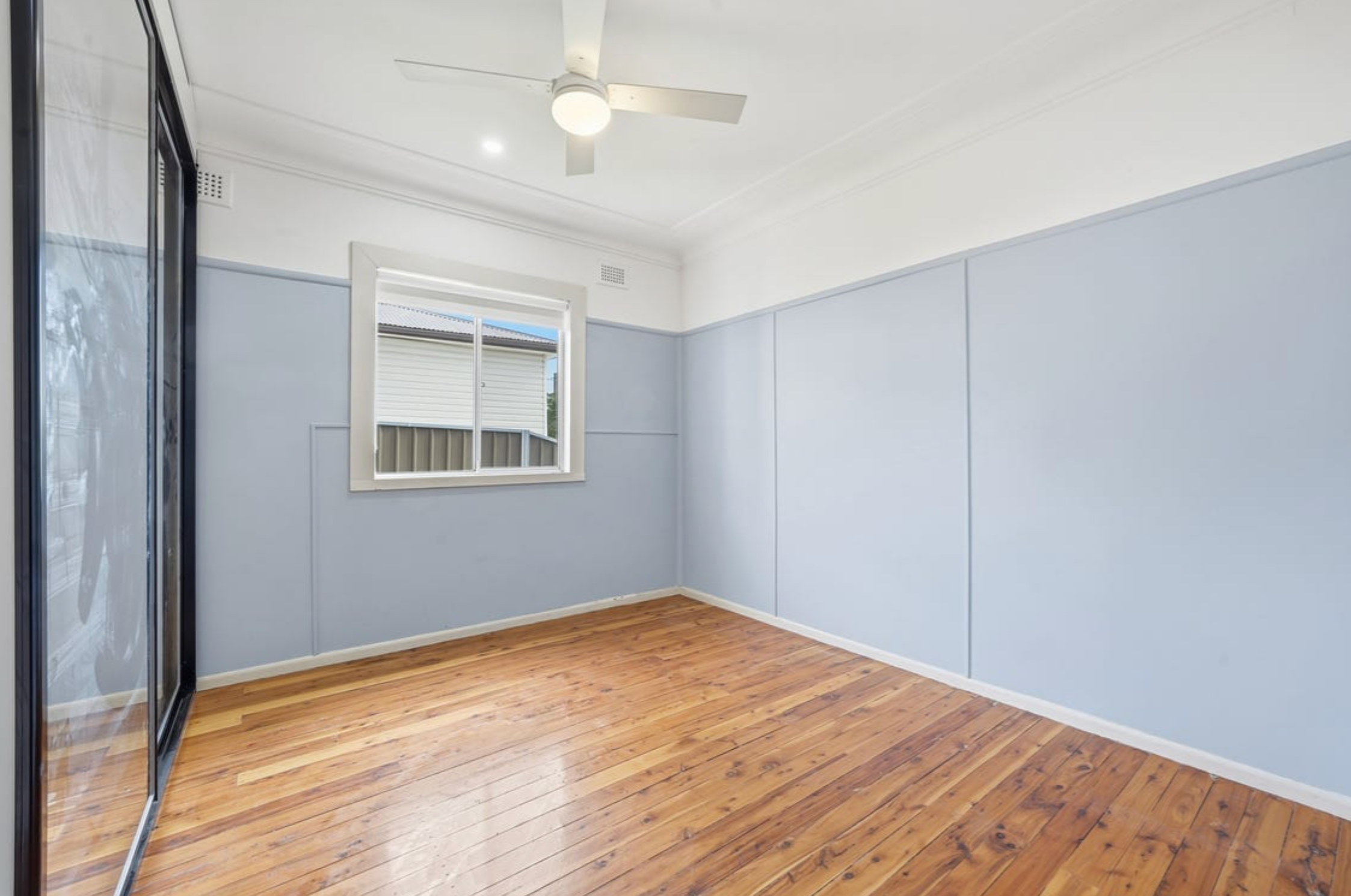 150 Oxford Street, Cambridge Park, NSW