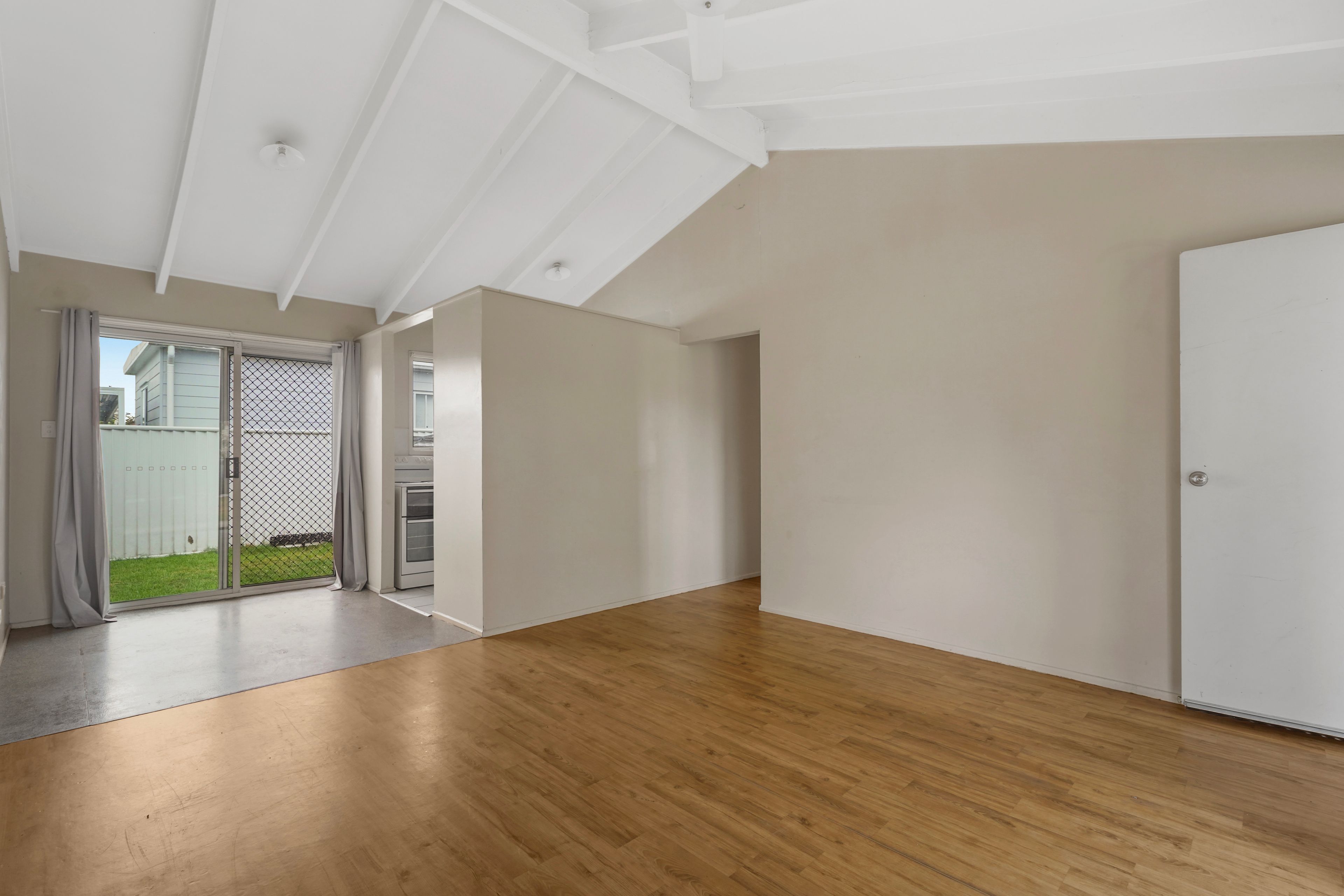 33 Phyllis Street — photo 4 of 23