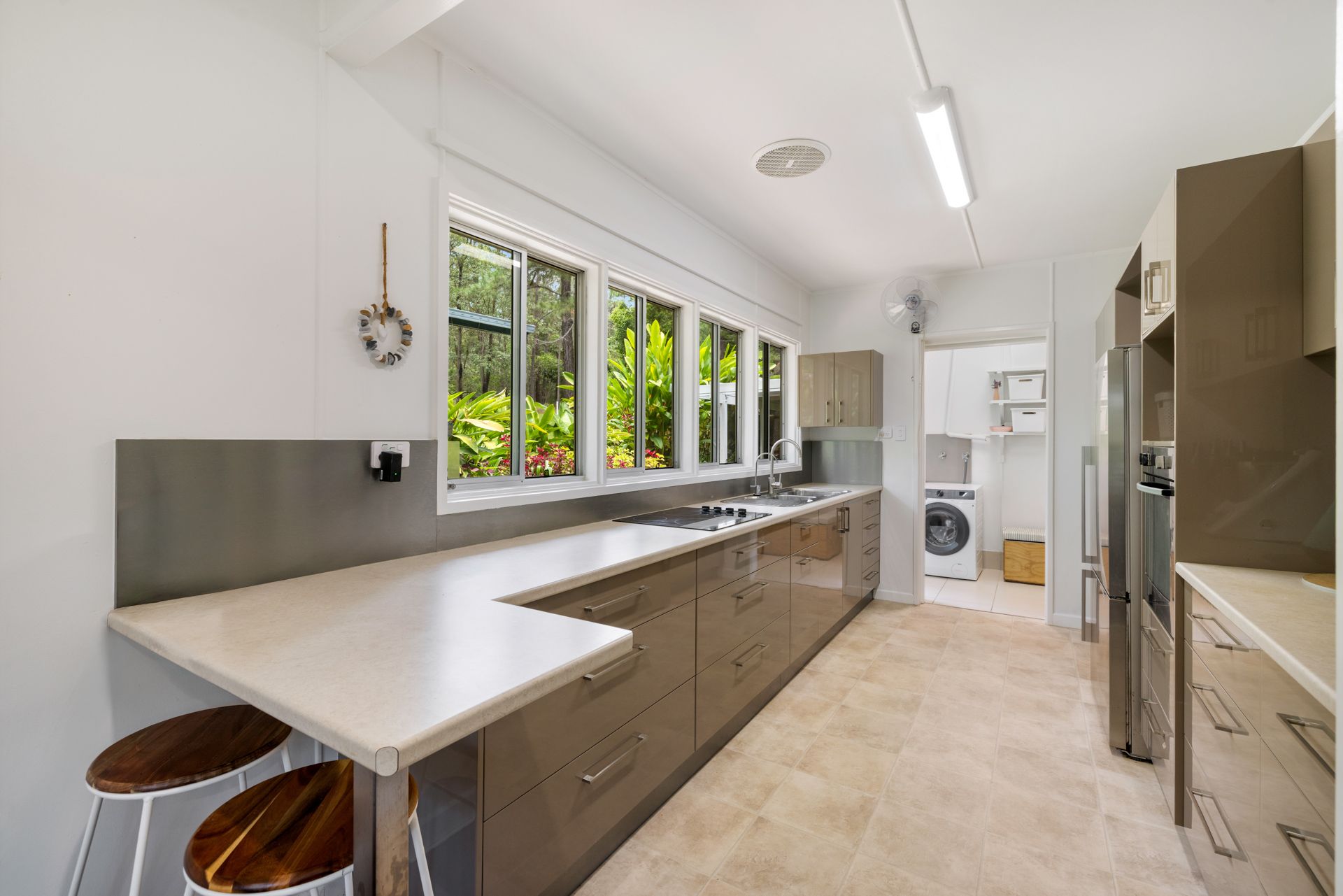 156 King Road — photo 9 of 16