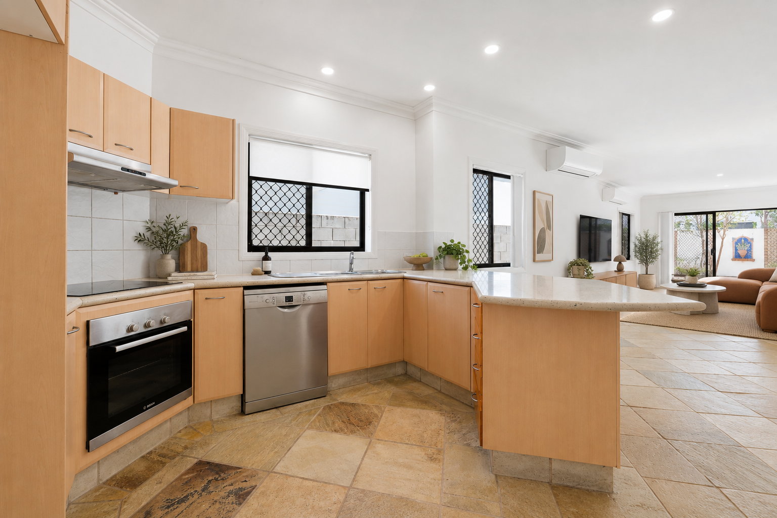 2/25 Hilda Street, Mermaid Beach, QLD 4218
