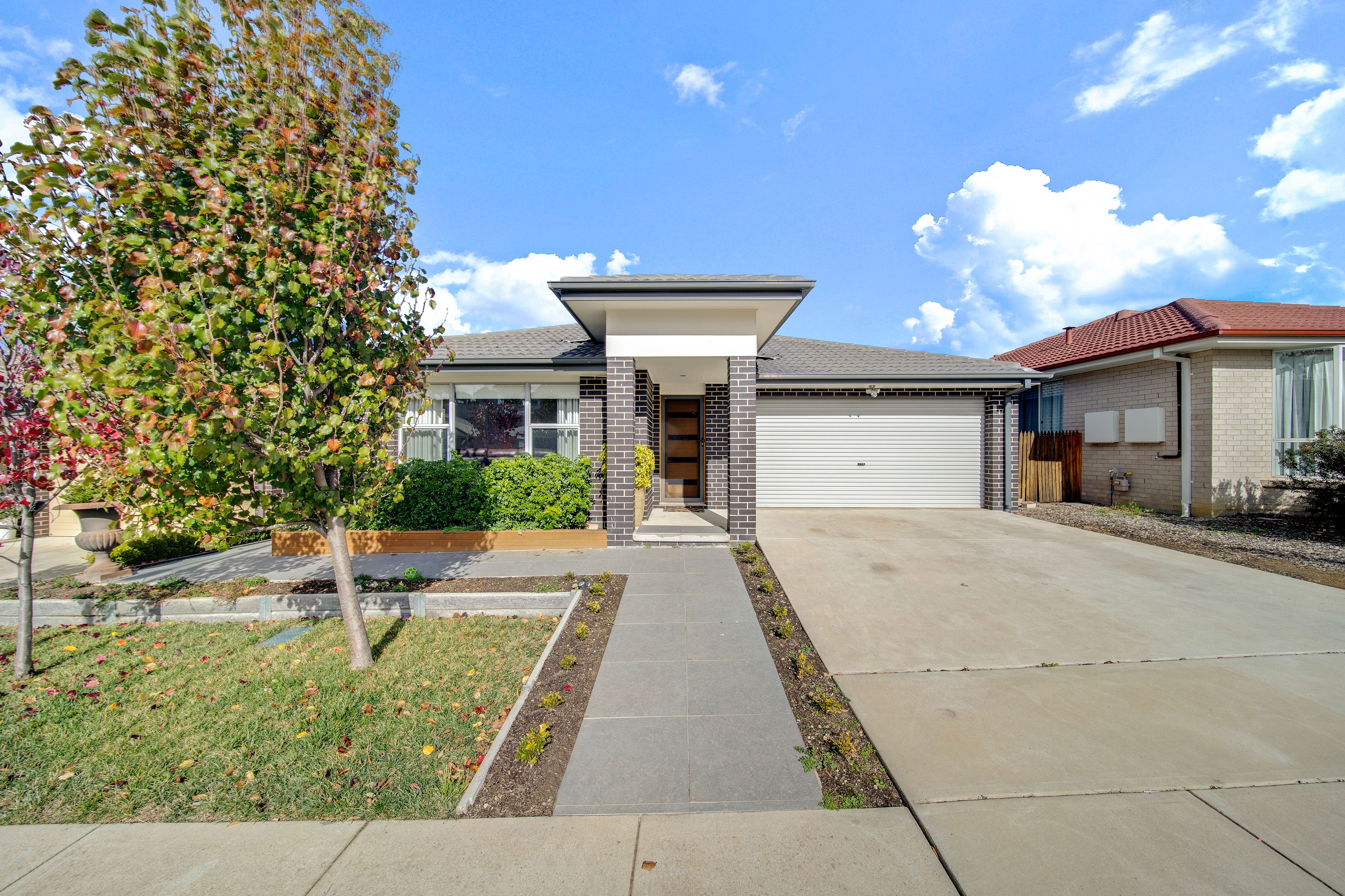 33 Essie Coffey Street, Bonner ACT 2914