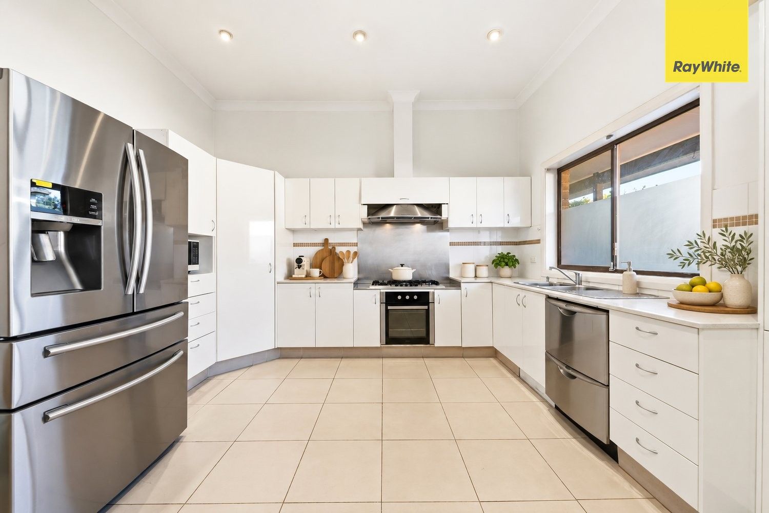 3 Wingrove Avenue — photo 4 of 10