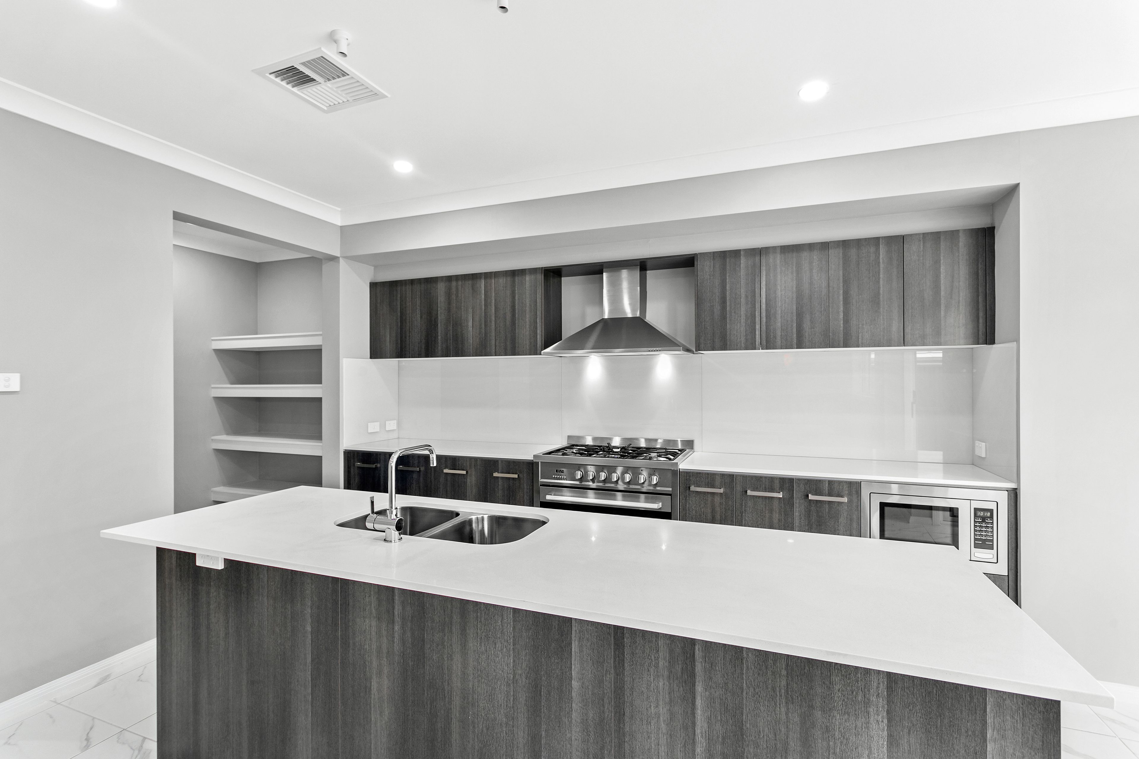 11 Sarsaparilla Way, Calderwood, NSW 2527