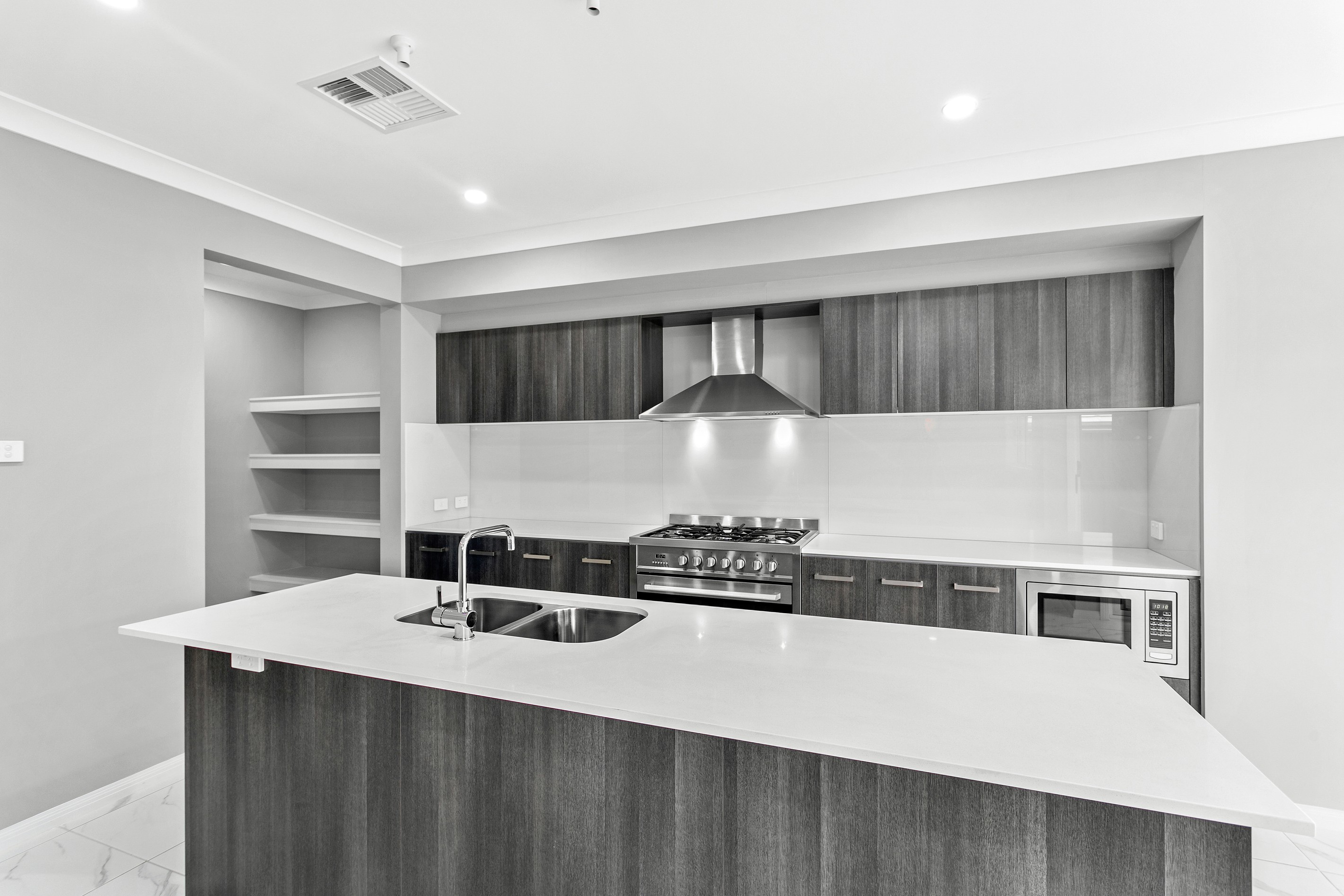 11 Sarsaparilla Way, Calderwood, NSW 2527