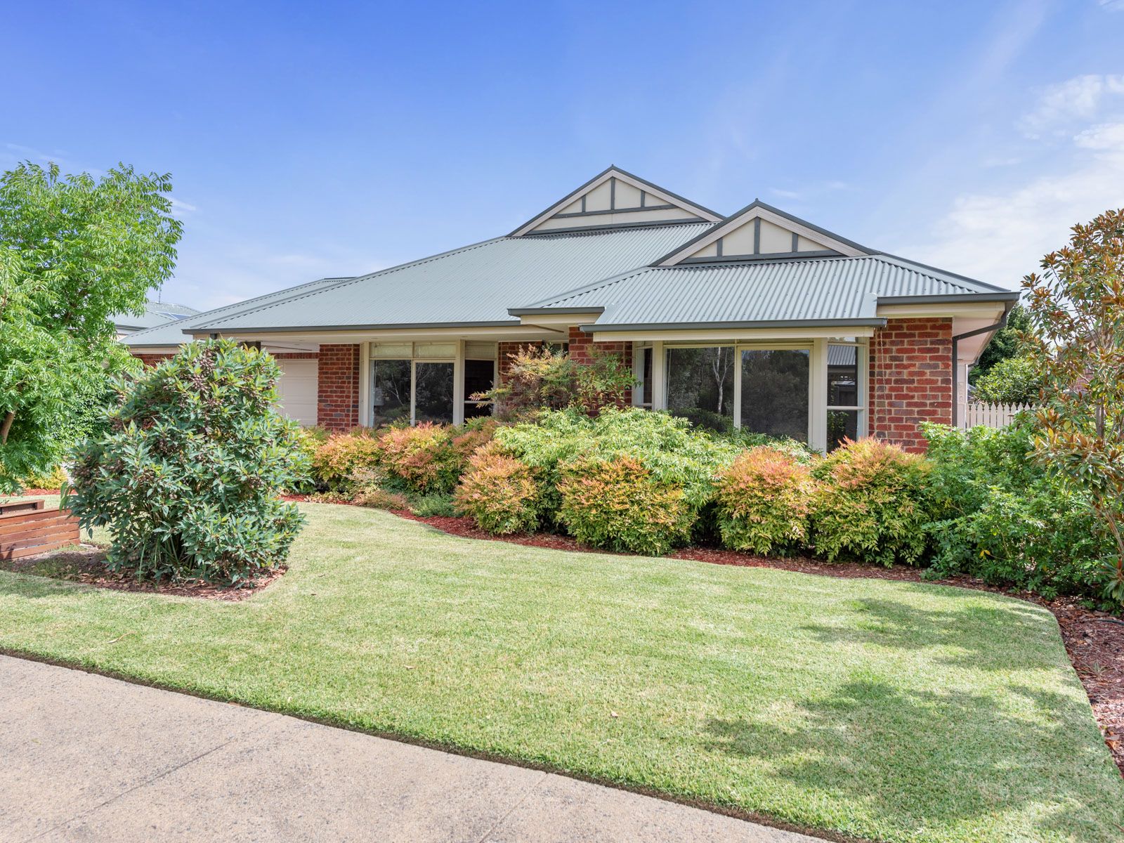 18 Lakeland Drive, Doreen, VIC 3754