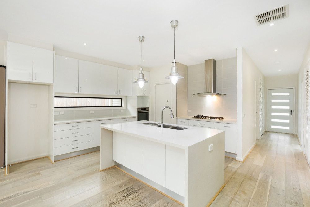 2/99 Rickards Avenue North, Knoxfield, VIC 3180