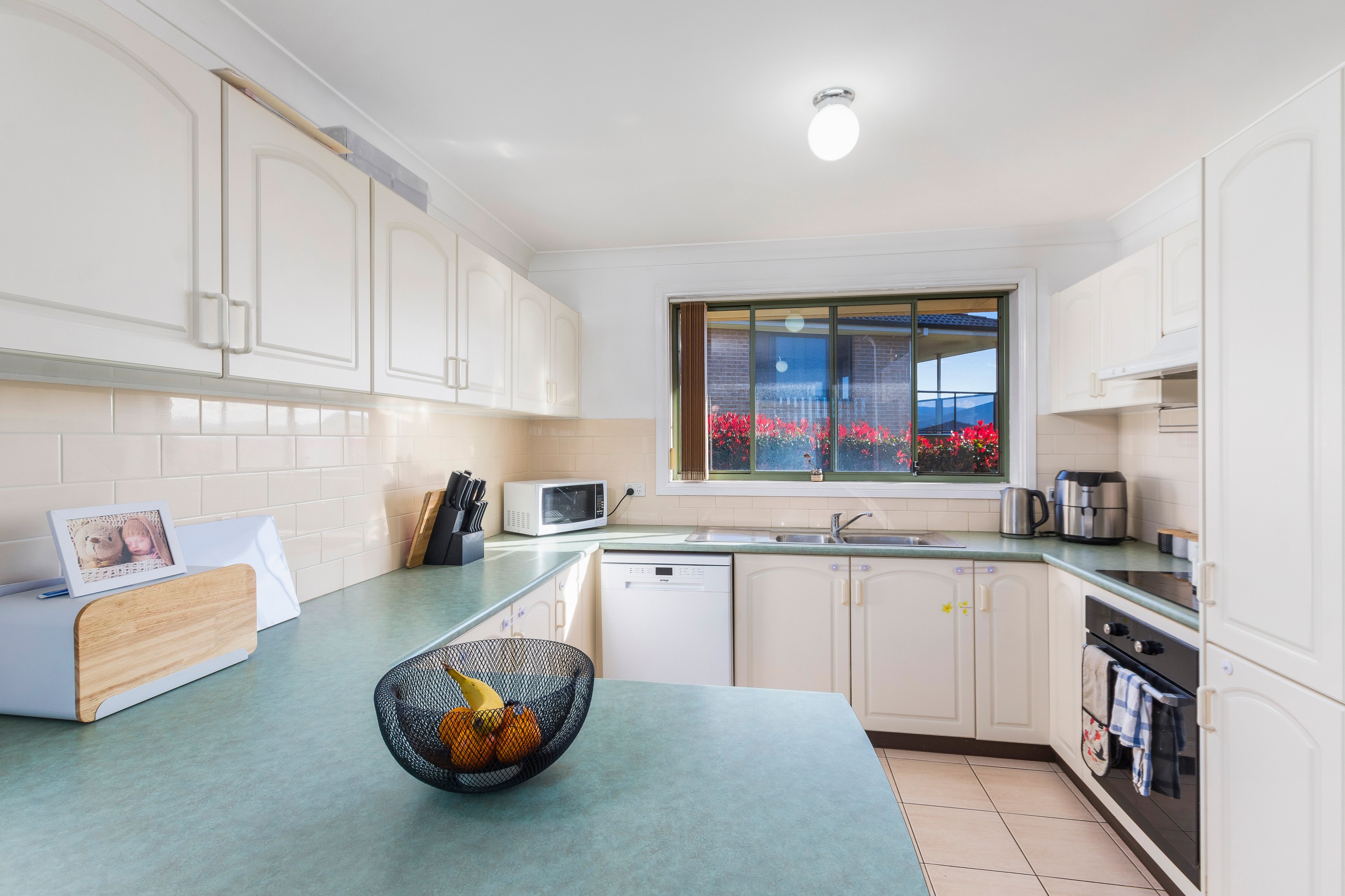 30 Eucumbene Avenue, Flinders, NSW 2529
