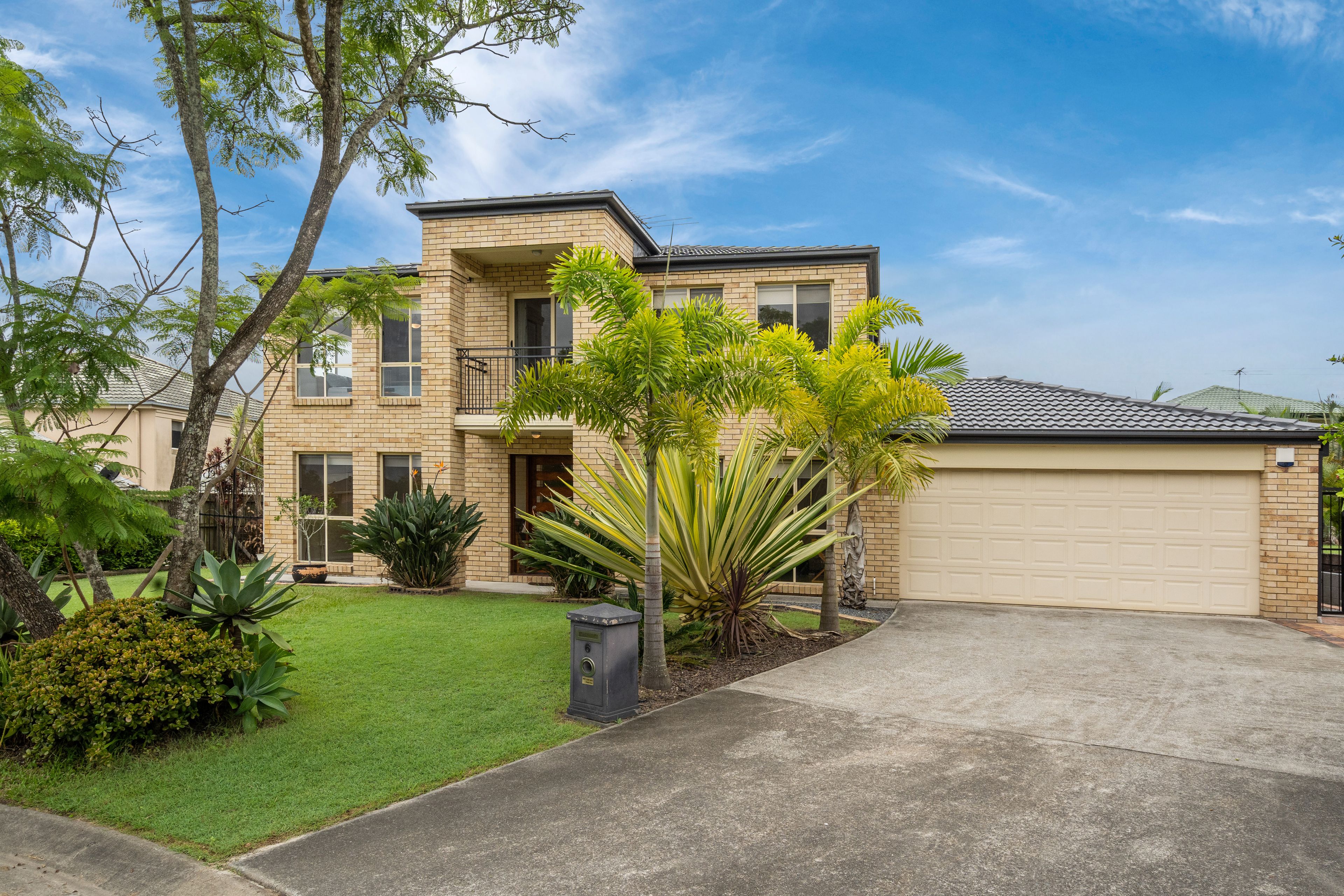 6 Maple Court, Carindale QLD 4152