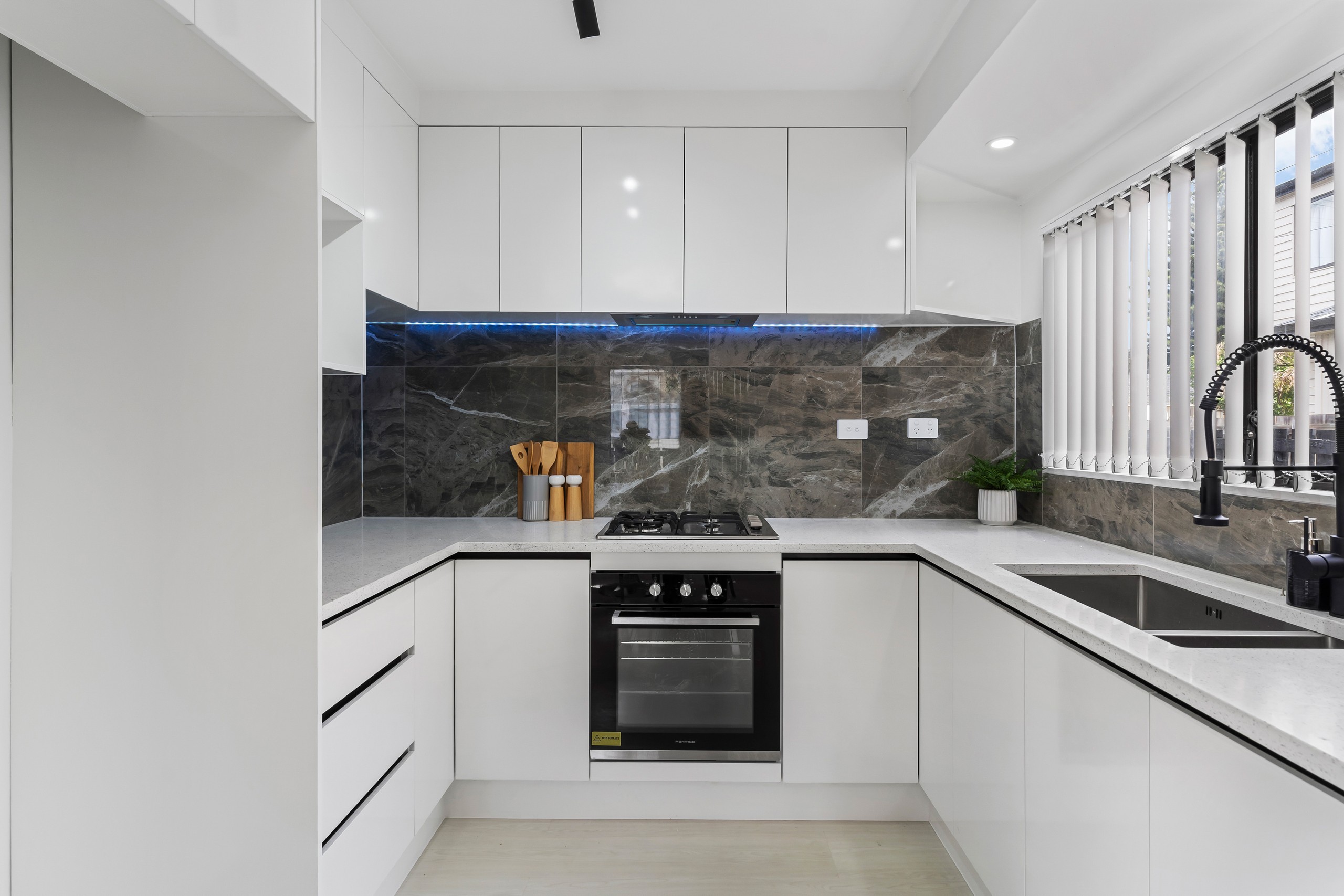 2/6 Cambridge Road, Manurewa, Manukau City