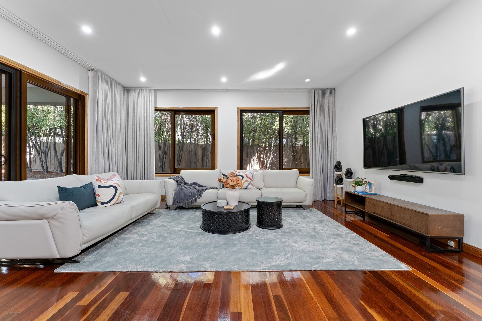 24 Greenways Road — photo 3 of 27