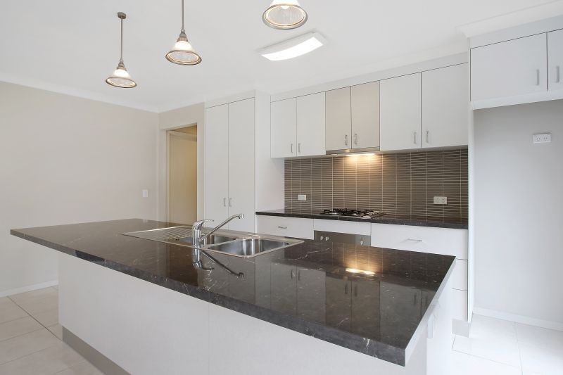 33 Carstens Street, Lavington, NSW 2641