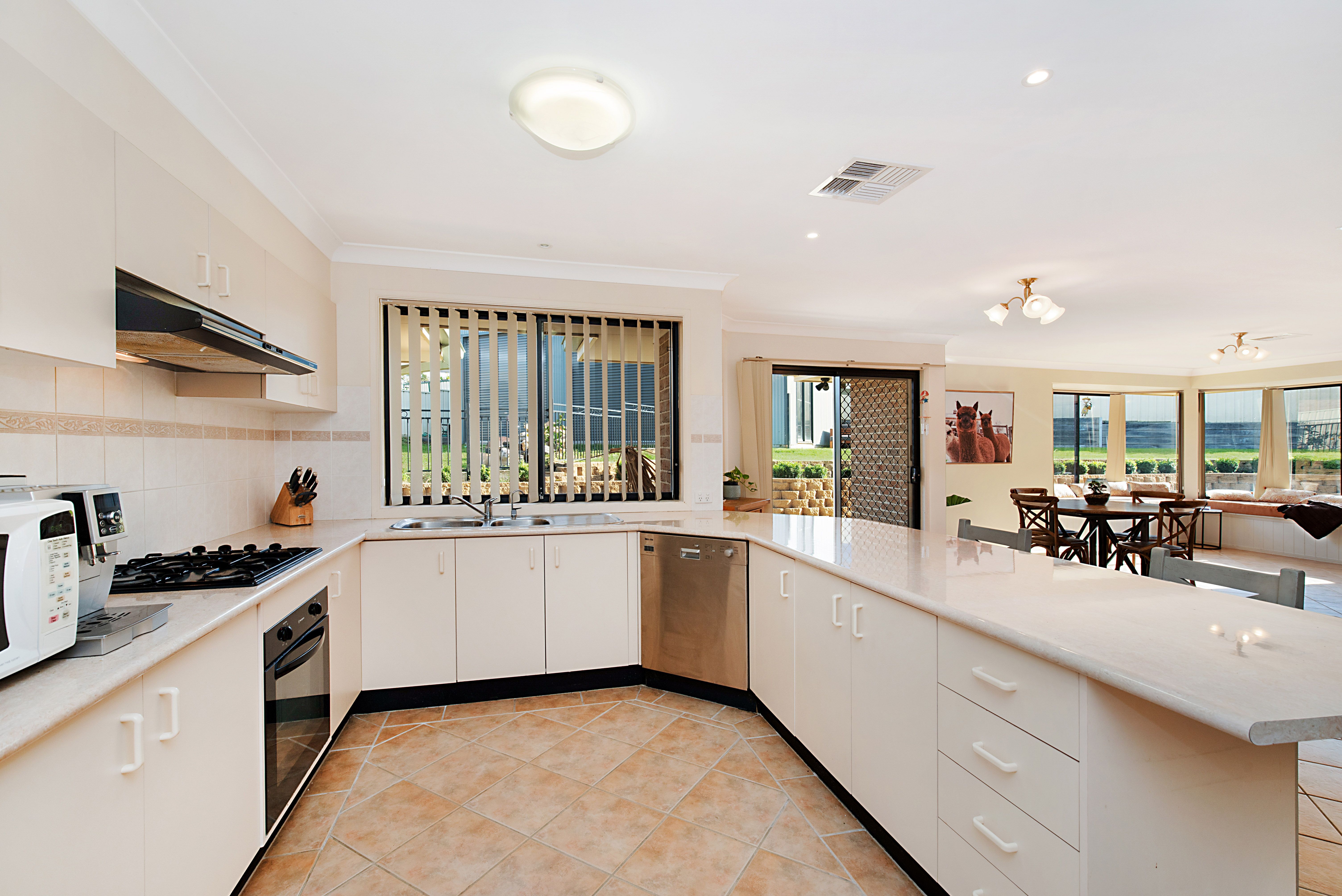 6 Crown Close, Rutherford, NSW 2320