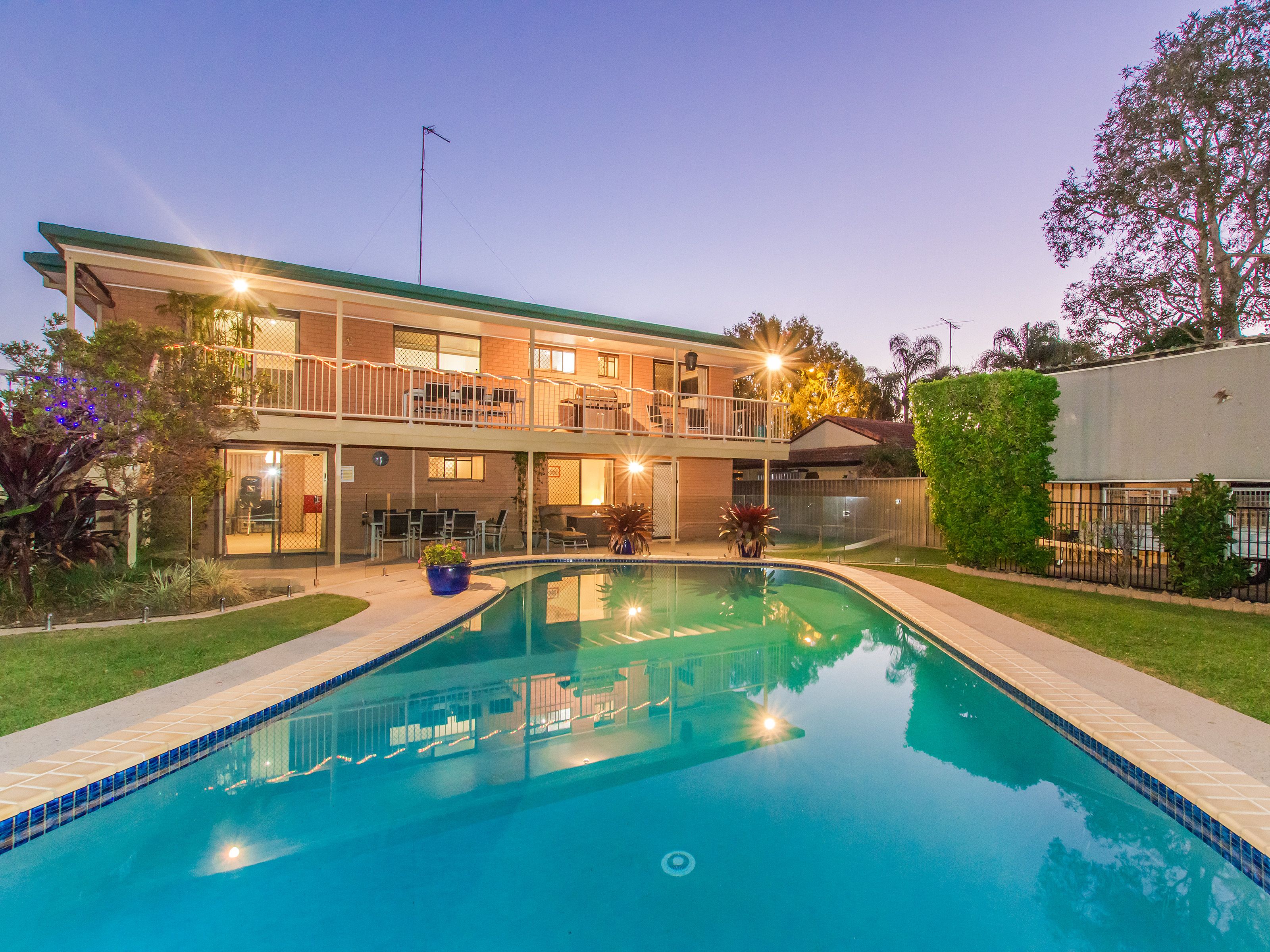 145 Markeri Street, Mermaid Waters, QLD 4218