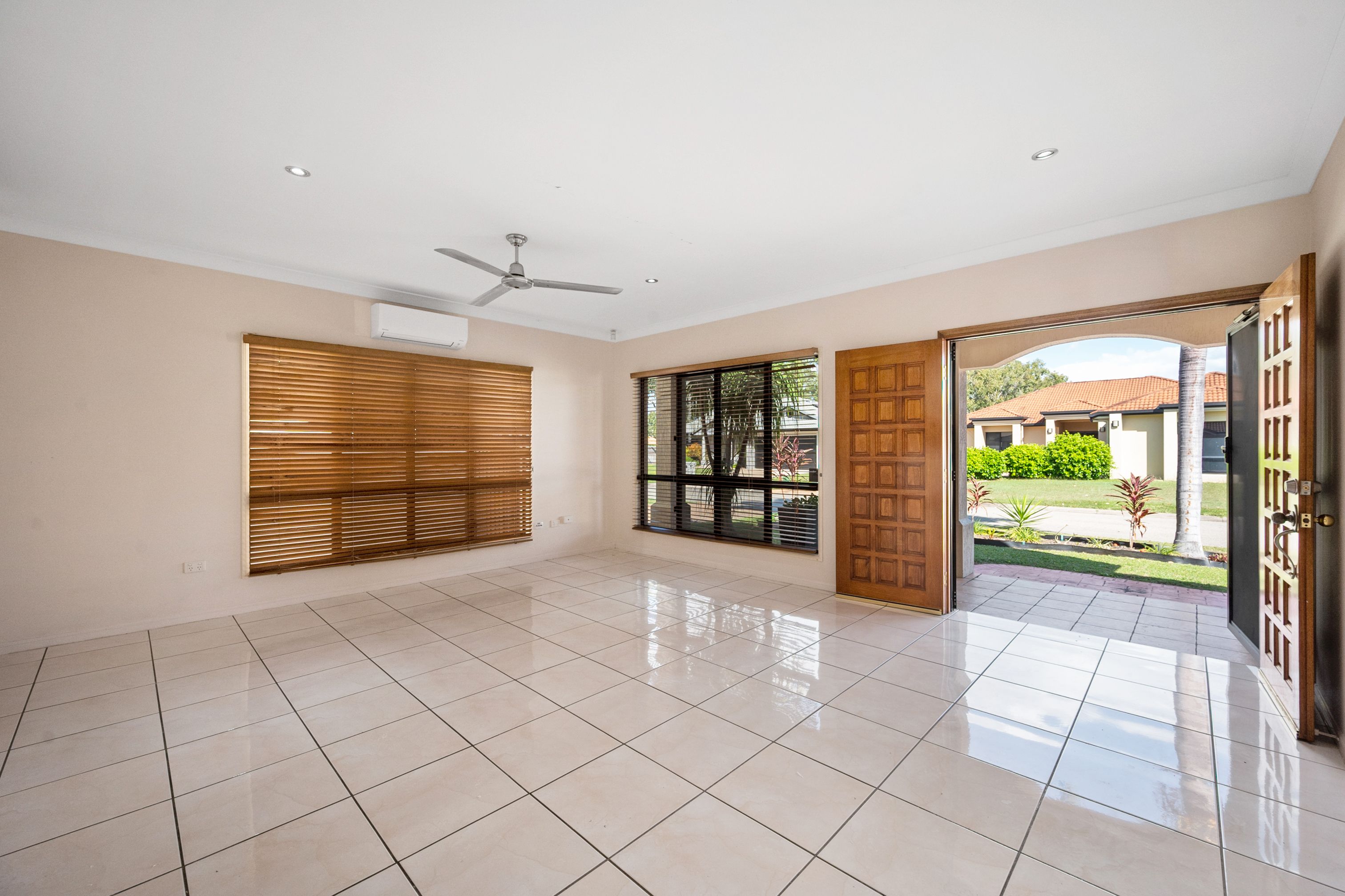 6 Lakeview Court, Kirwan, QLD 4817