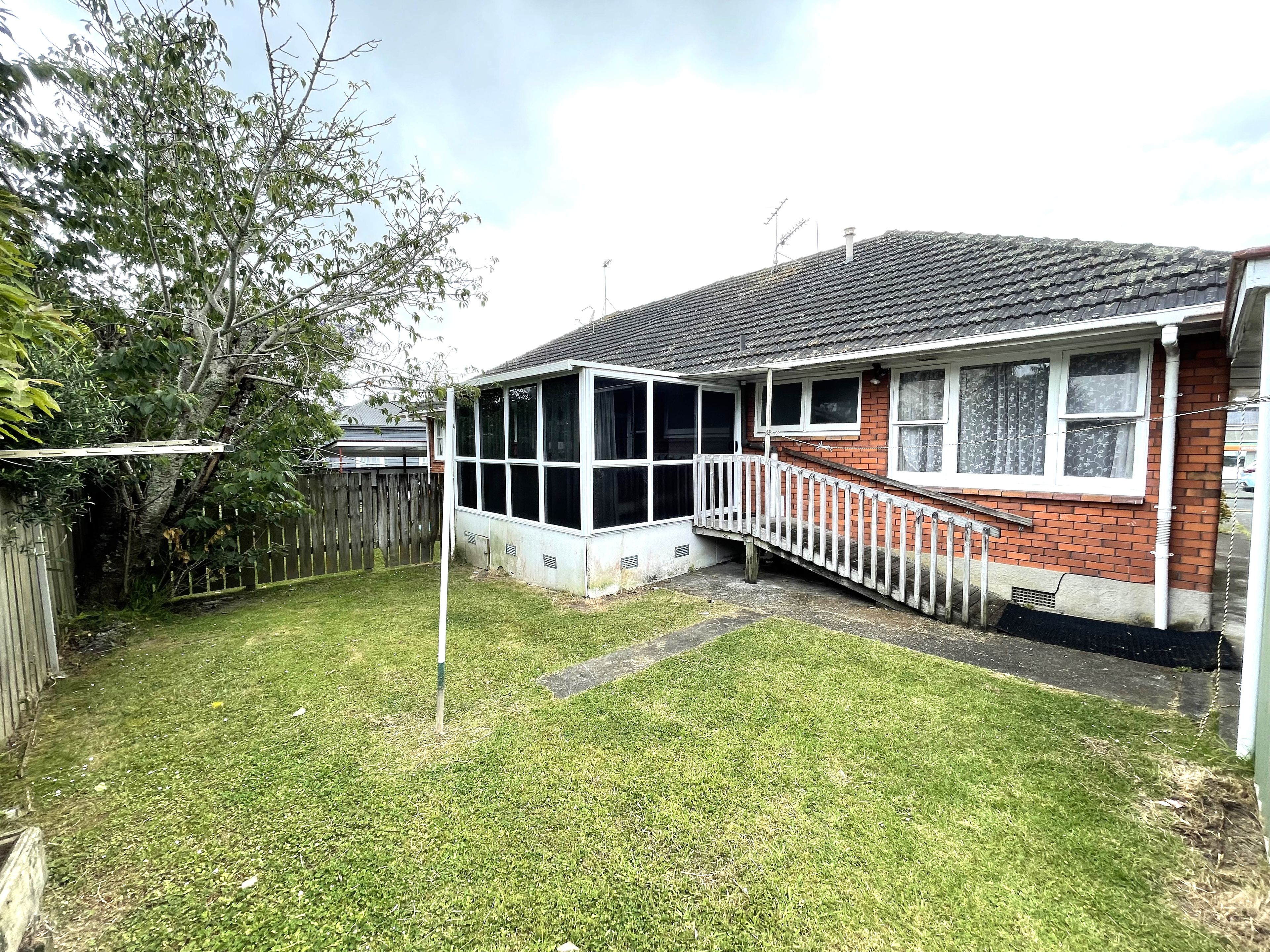 1/2 Prospero Terrace, Mount Albert, Auckland City