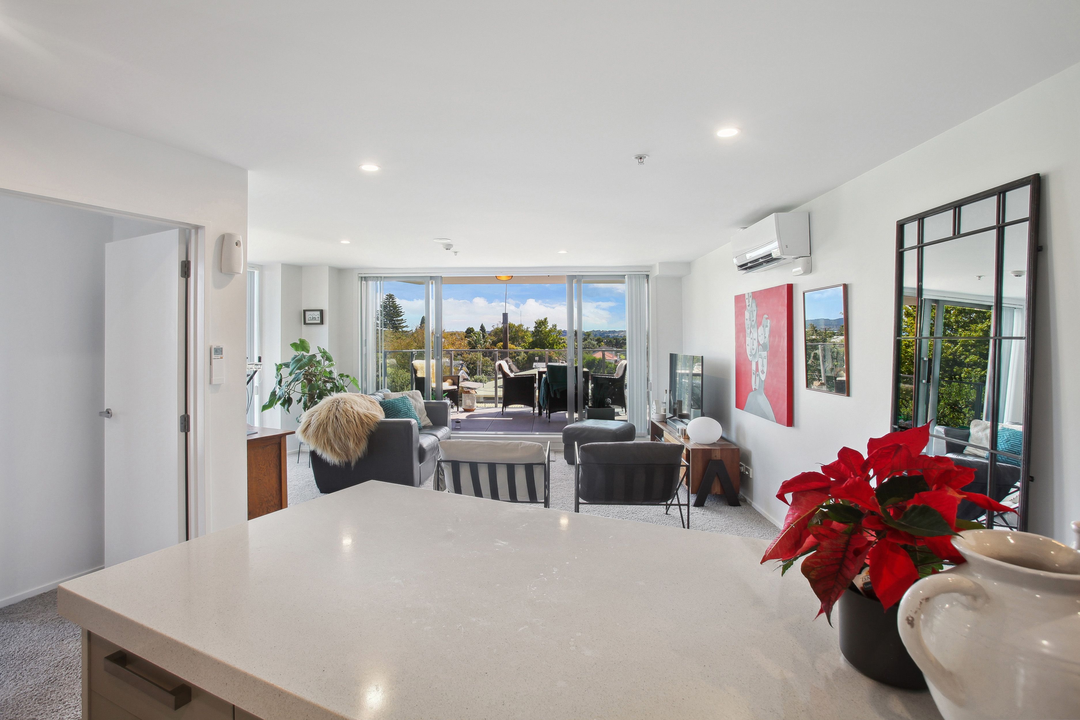 2A/84 Gunner Drive, Te Atatu Peninsula, Waitakere City