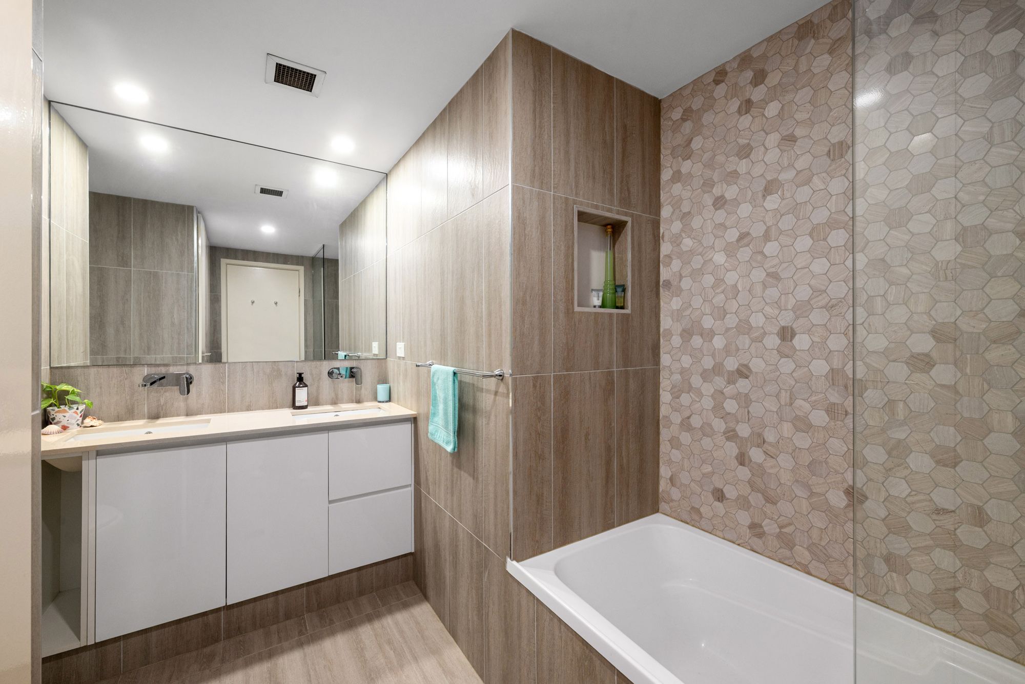 2102/186 Grey Street — photo 14 of 19