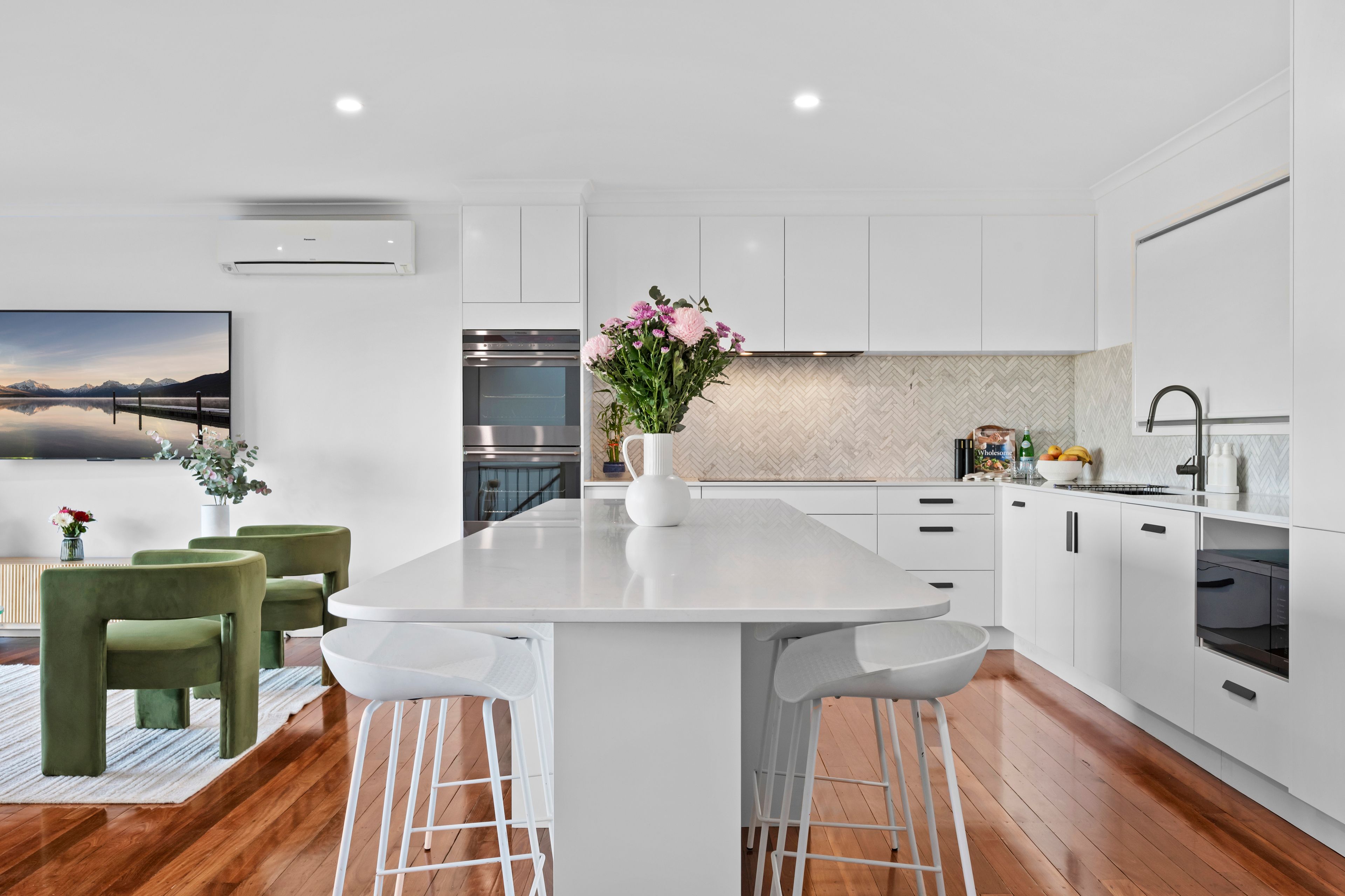 12 Caesar Road — photo 4 of 28