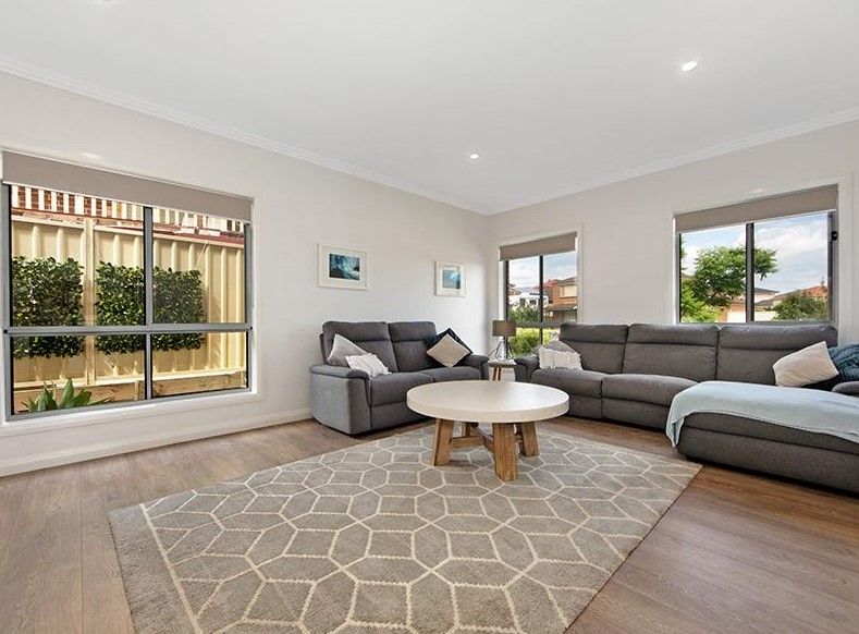 13B Braeside Crescent, Glen Alpine, NSW 2560