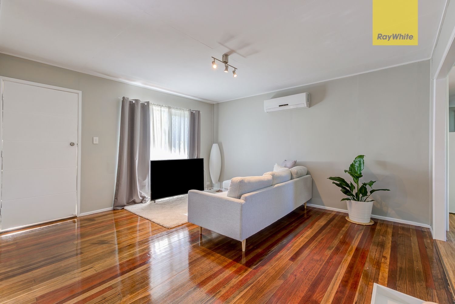 4 Ash Avenue, Woodridge, QLD 4114