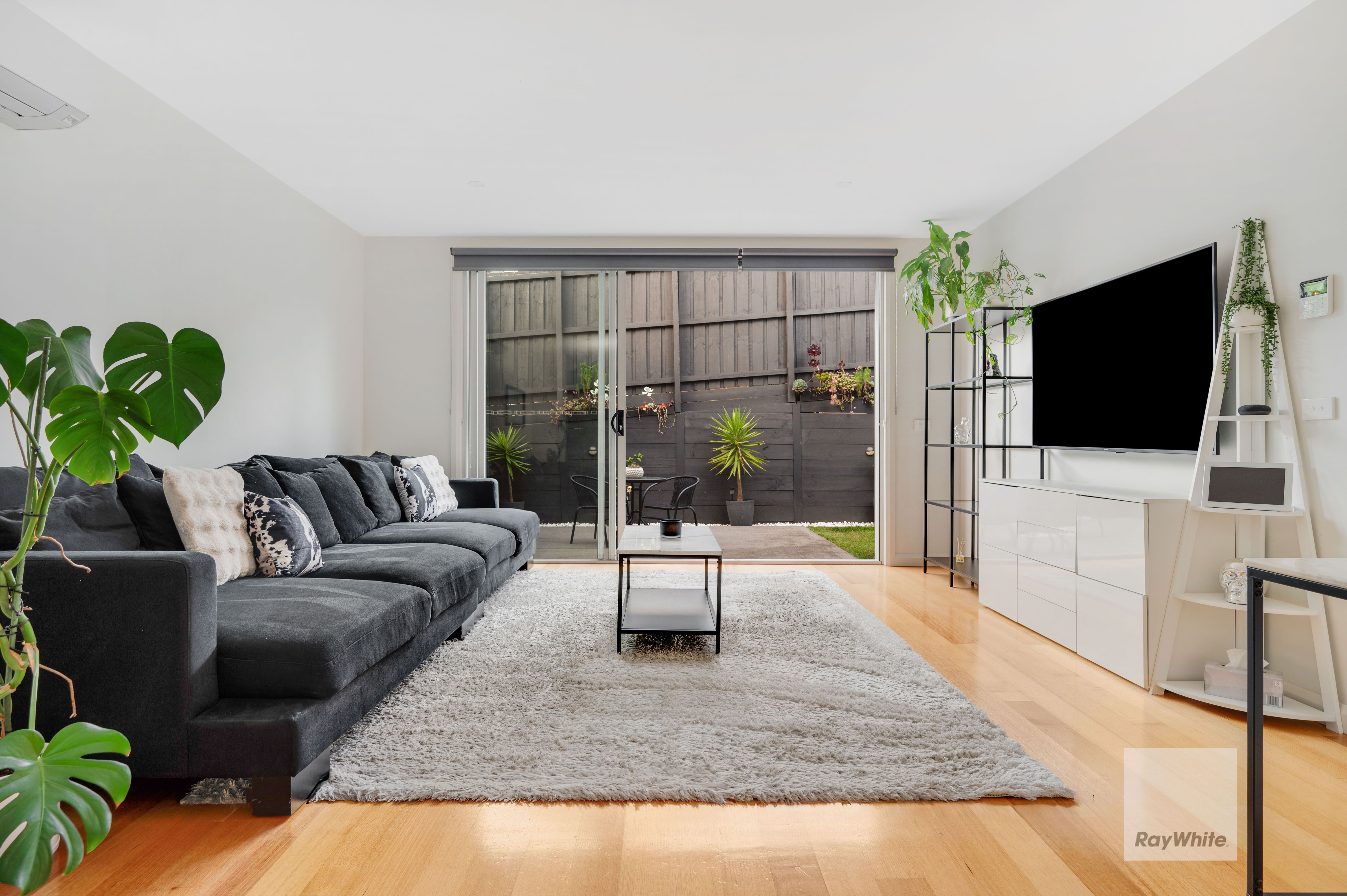 4/16 Riddell Street — photo 7 of 22