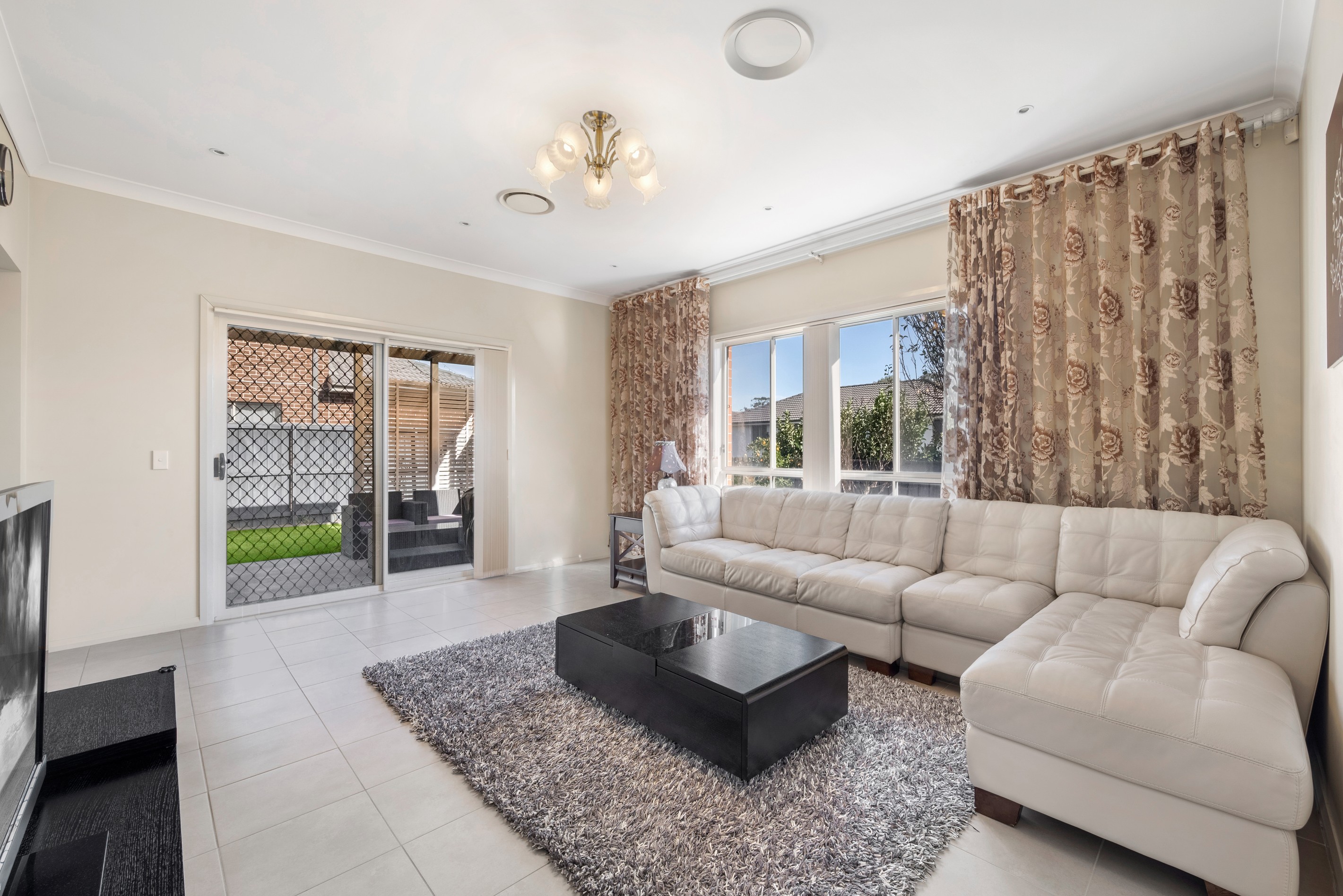 13 Matilda Lane, Glenfield, NSW 2167