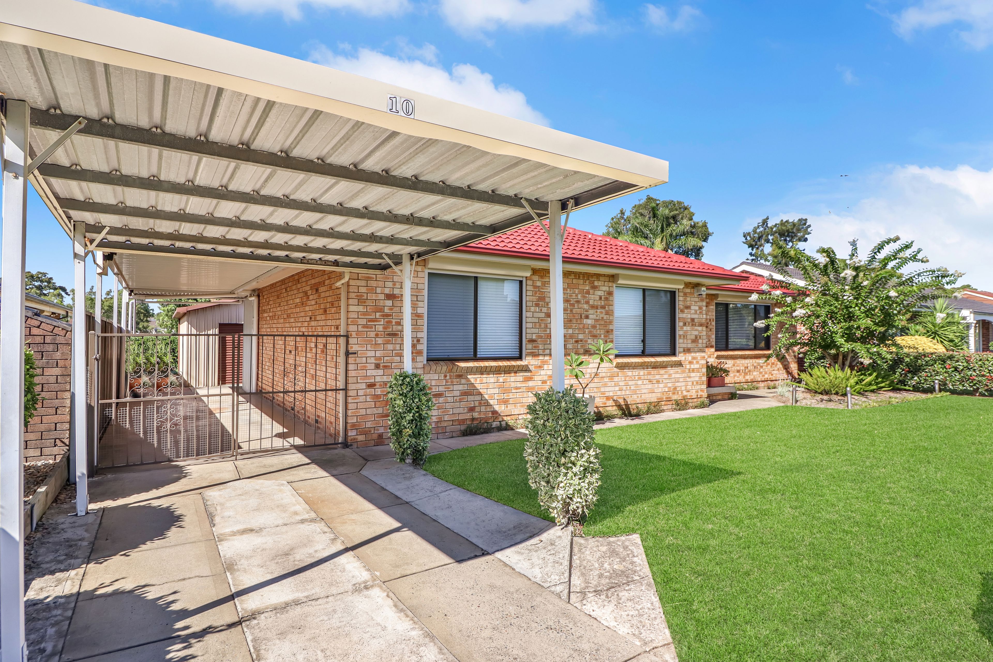 10 Davidson Close, St Clair, NSW 2759