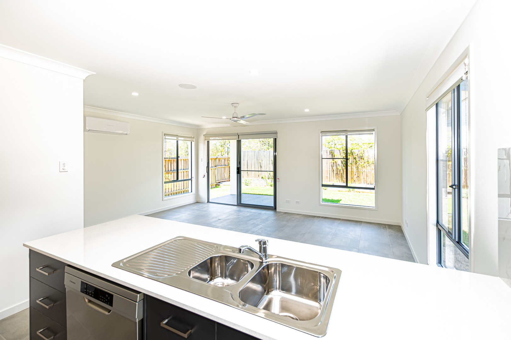 1/46 Seashell Avenue, Coomera, QLD 4209