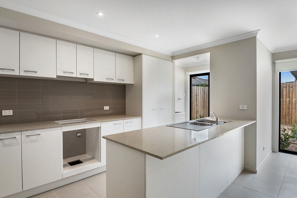 2/527 Rubus Drive, Wallan, VIC 3756