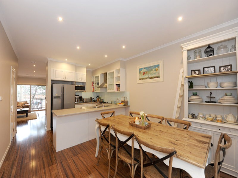 11 Watling Grove, Ferntree Gully, VIC 3156